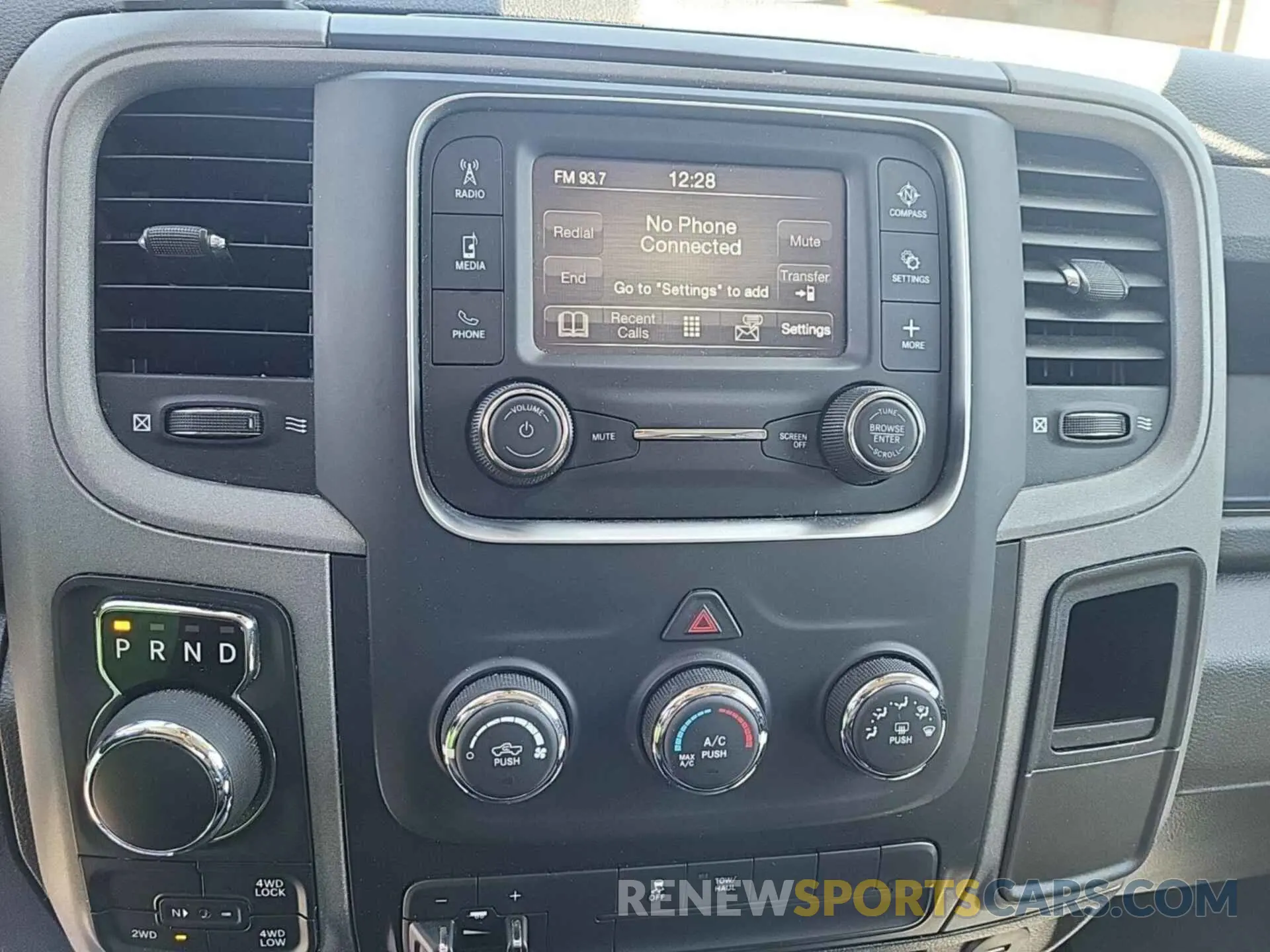 11 fotografías del automóvil dañado 1C6RR7FT8NS187109 RAM 1500 CLASSIC 2022