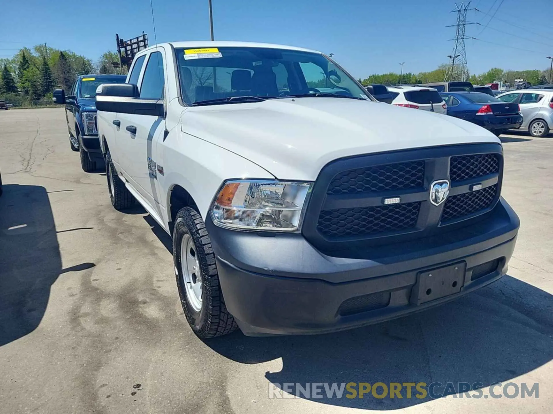 2 fotografías del automóvil dañado 1C6RR7FT8NS187109 RAM 1500 CLASSIC 2022