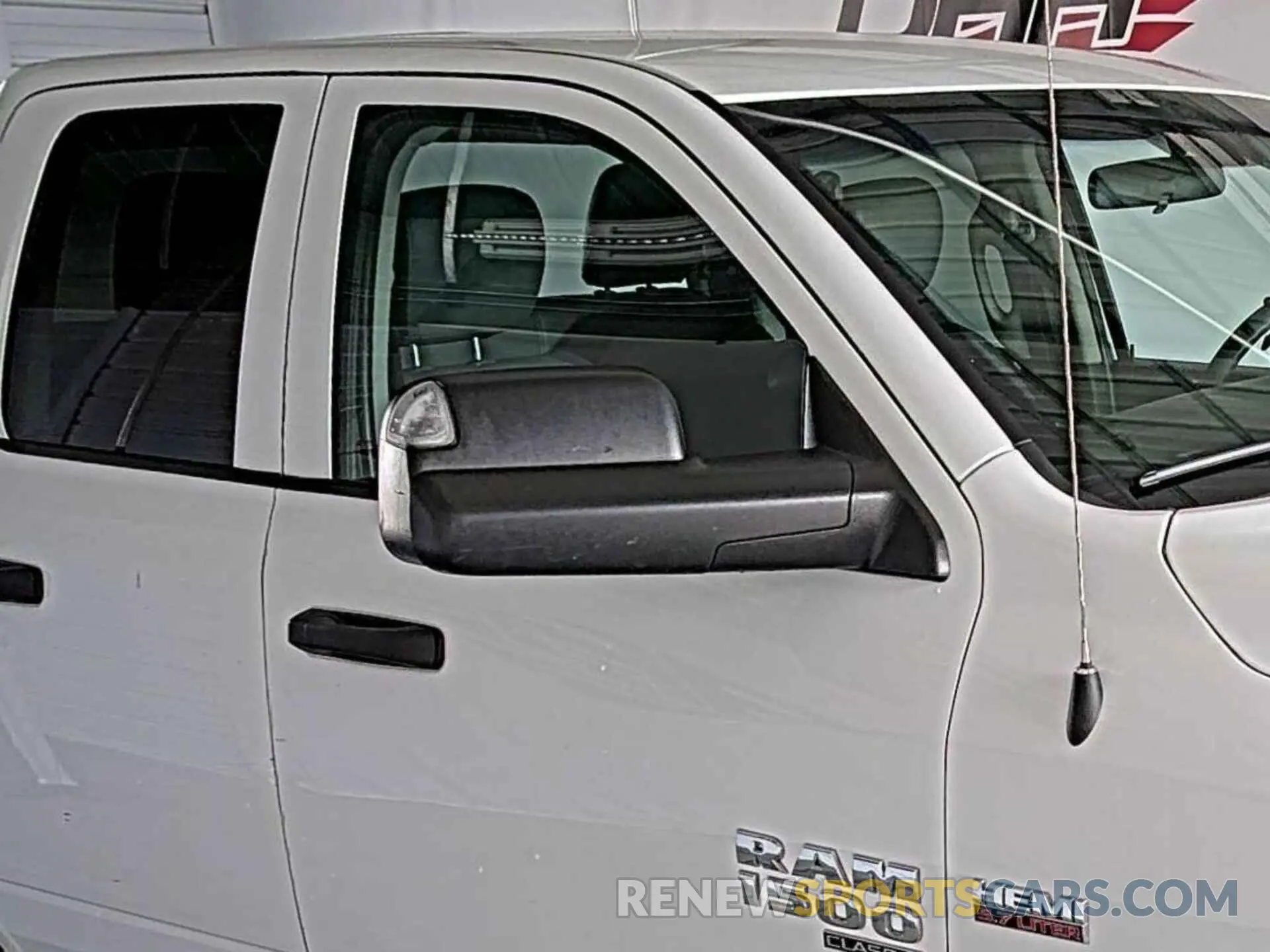 19 fotografías del automóvil dañado 1C6RR7FT9NS172473 RAM 1500 CLASSIC 2022