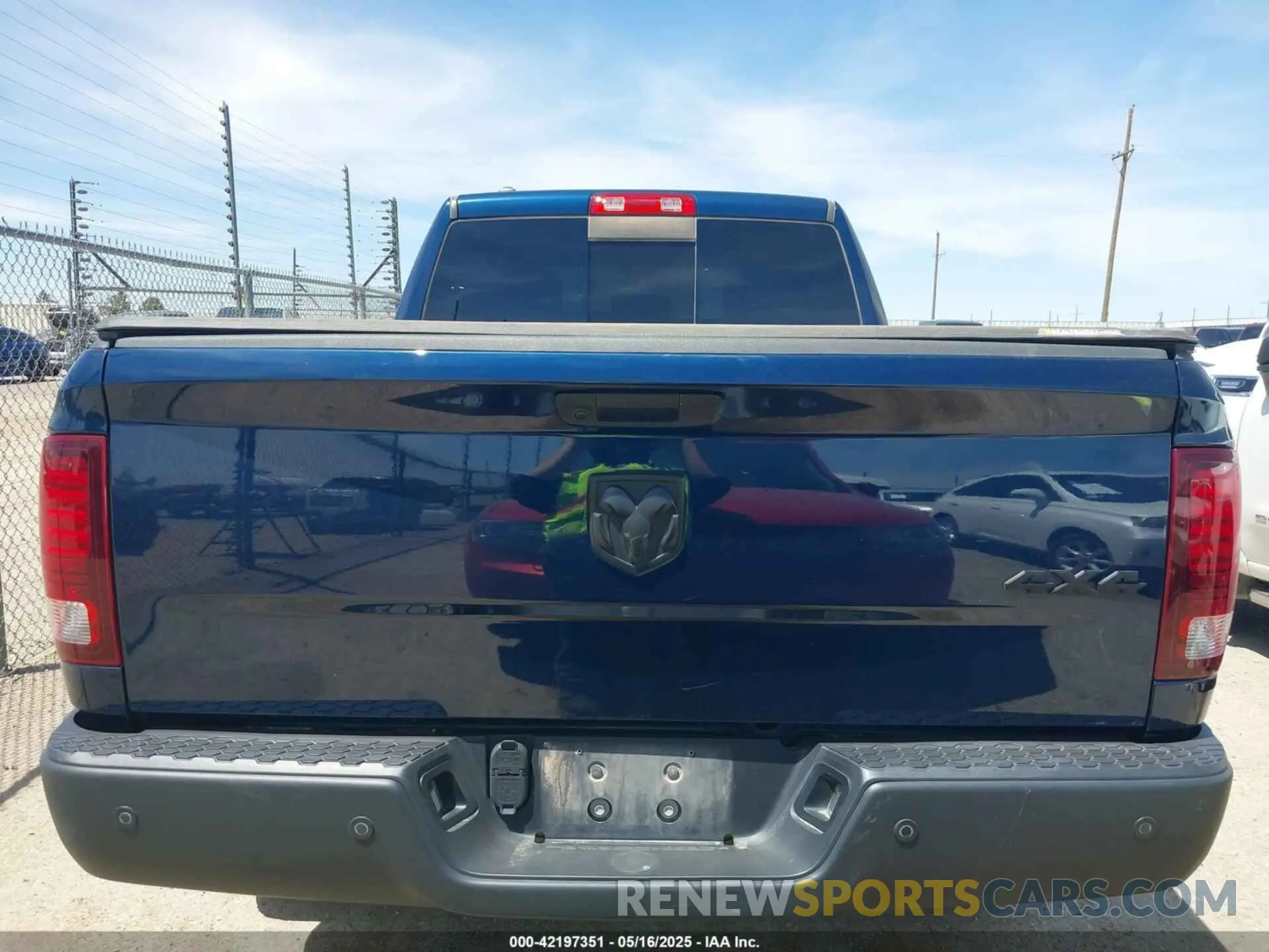 16 fotografías del automóvil dañado 1C6RR7GG4NS230068 RAM 1500 CLASSIC 2022