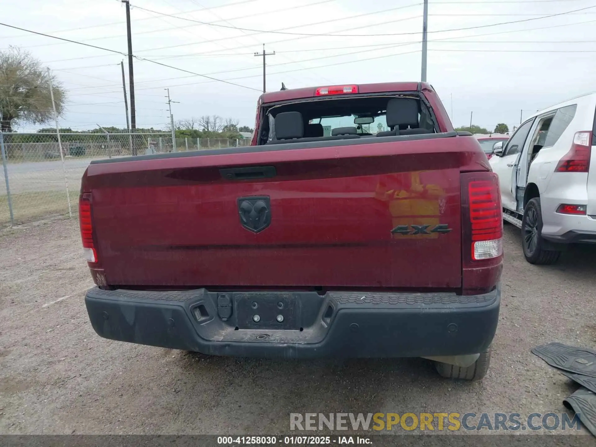 16 fotografías del automóvil dañado 1C6RR7GGXNS237431 RAM 1500 CLASSIC 2022