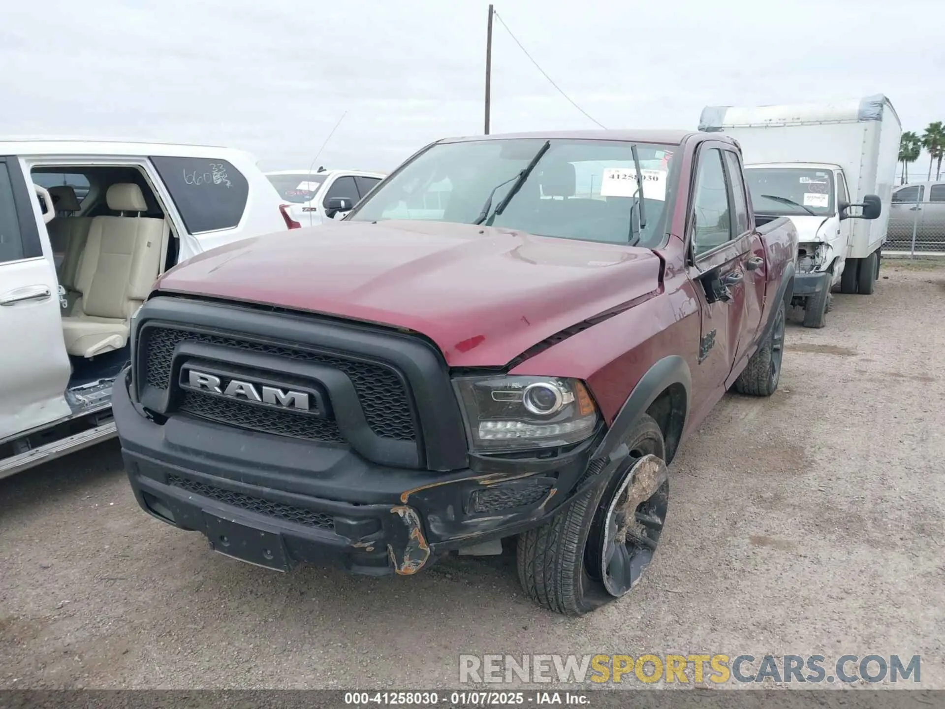 2 fotografías del automóvil dañado 1C6RR7GGXNS237431 RAM 1500 CLASSIC 2022