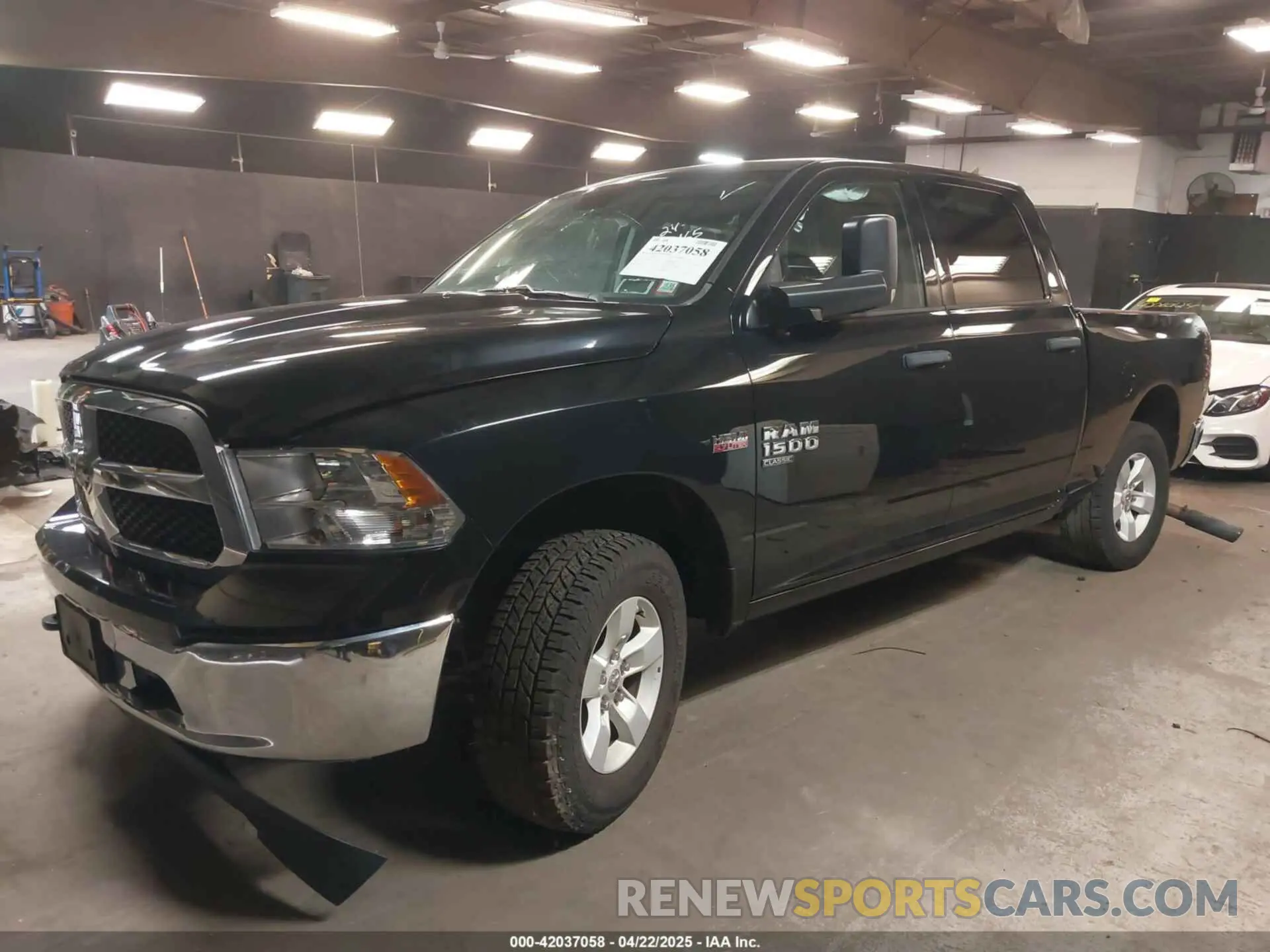 2 fotografías del automóvil dañado 1C6RR7ST8NS233494 RAM 1500 CLASSIC 2022