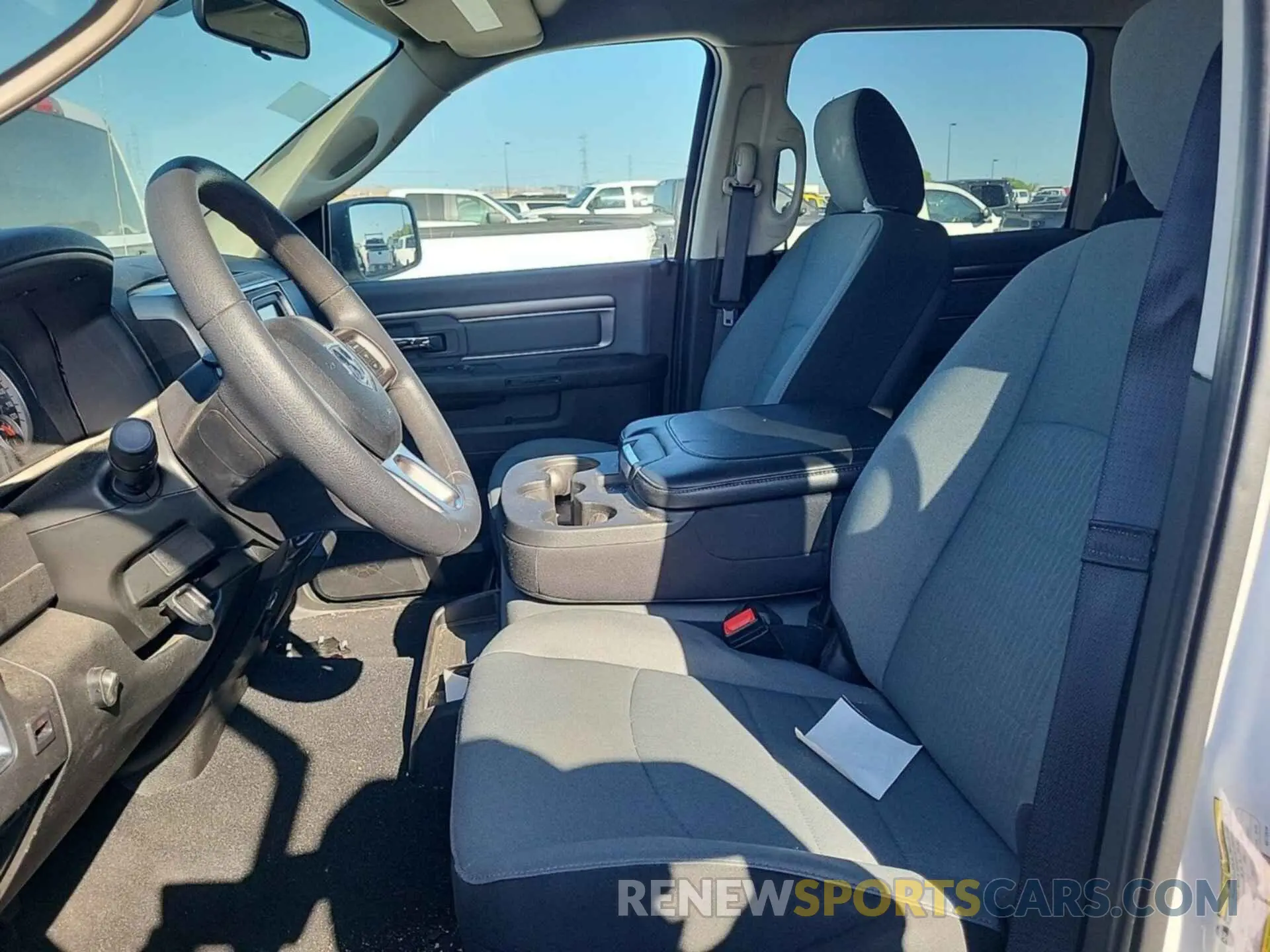 18 fotografías del automóvil dañado 1C6RR7TT1NS172519 RAM 1500 CLASSIC 2022