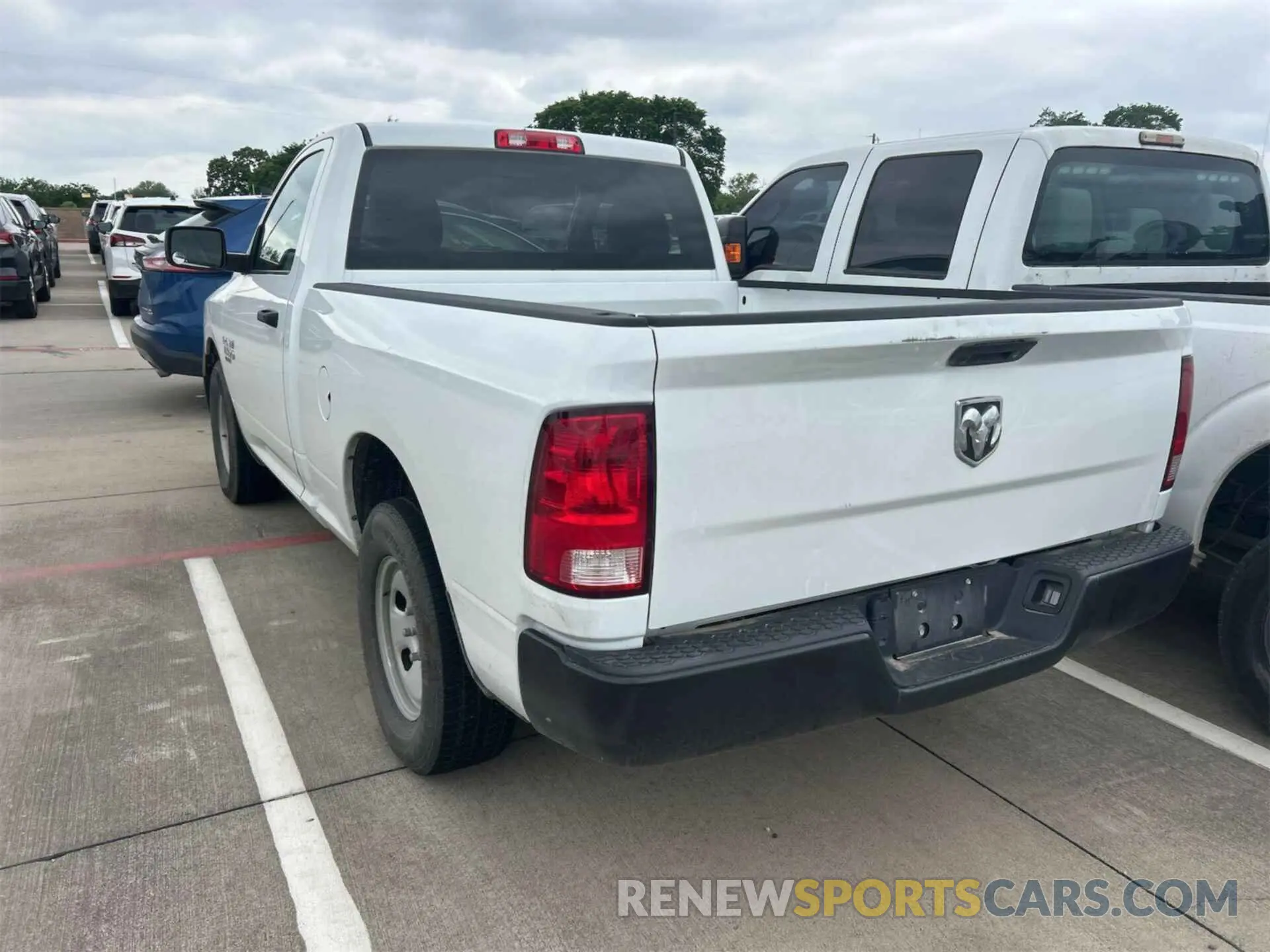 17 fotografías del automóvil dañado 3C6JR6AG4NG205341 RAM 1500 CLASSIC 2022