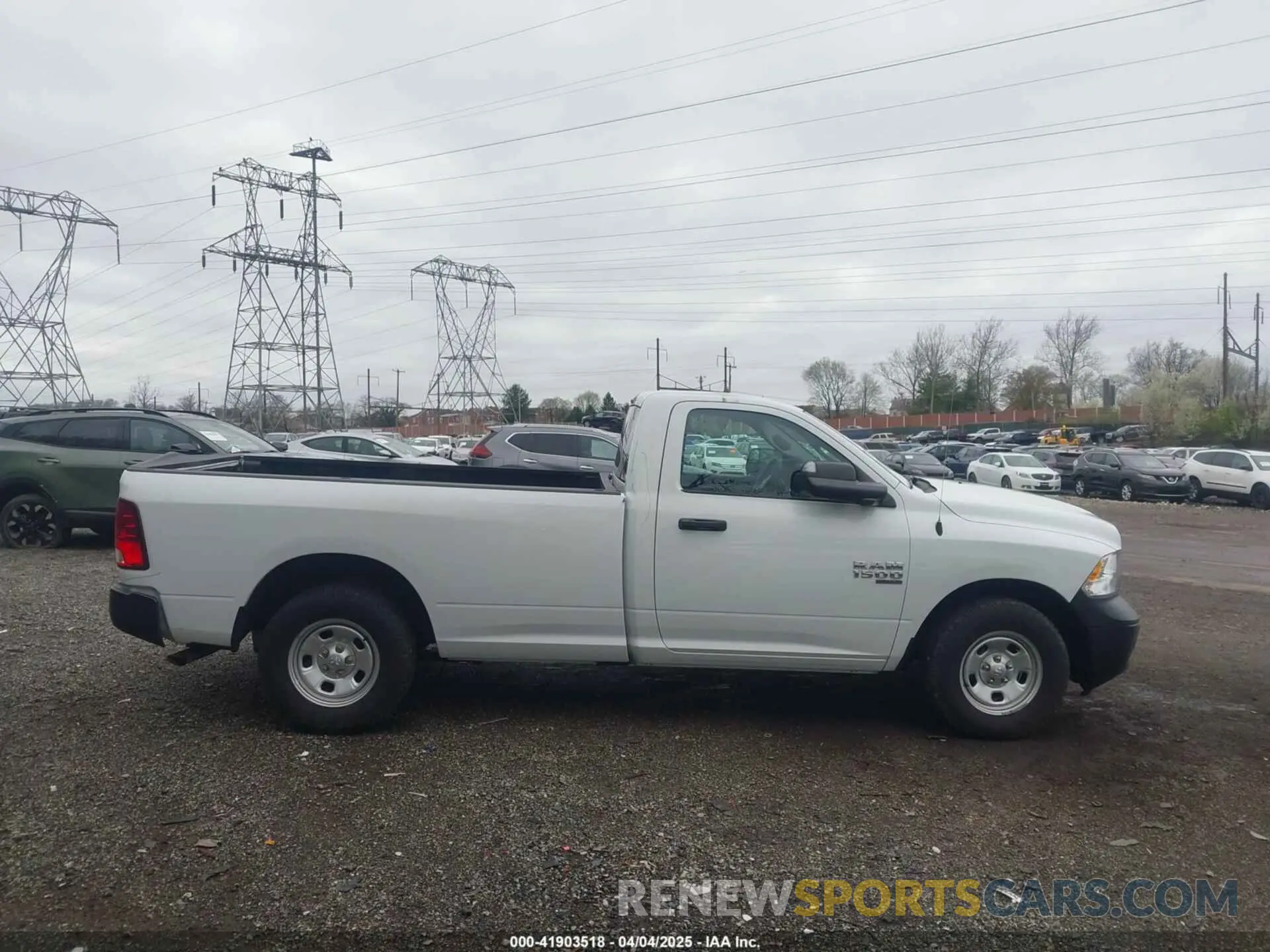 13 fotografías del automóvil dañado 3C6JR6DG4NG330058 RAM 1500 CLASSIC 2022