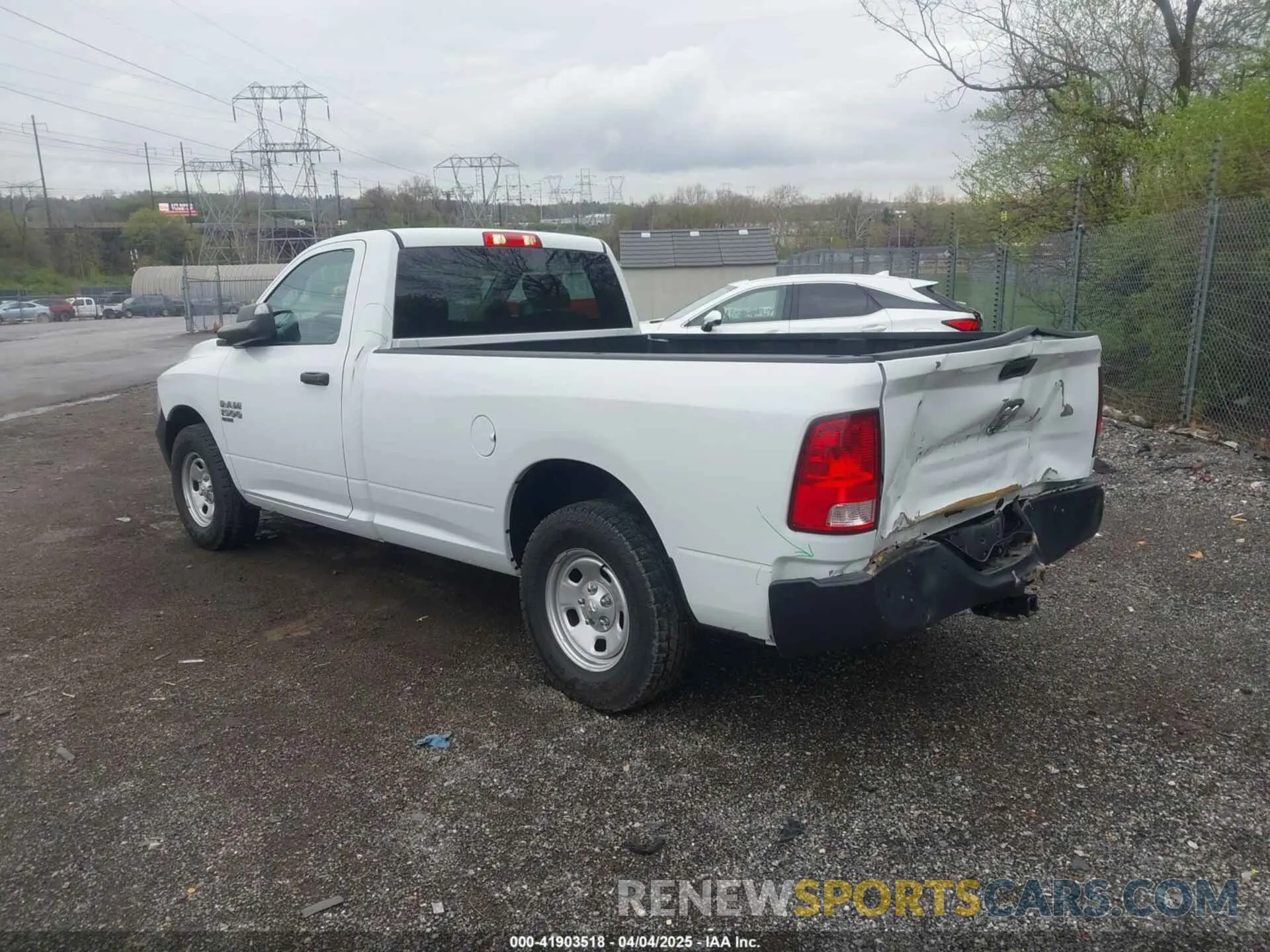 3 fotografías del automóvil dañado 3C6JR6DG4NG330058 RAM 1500 CLASSIC 2022