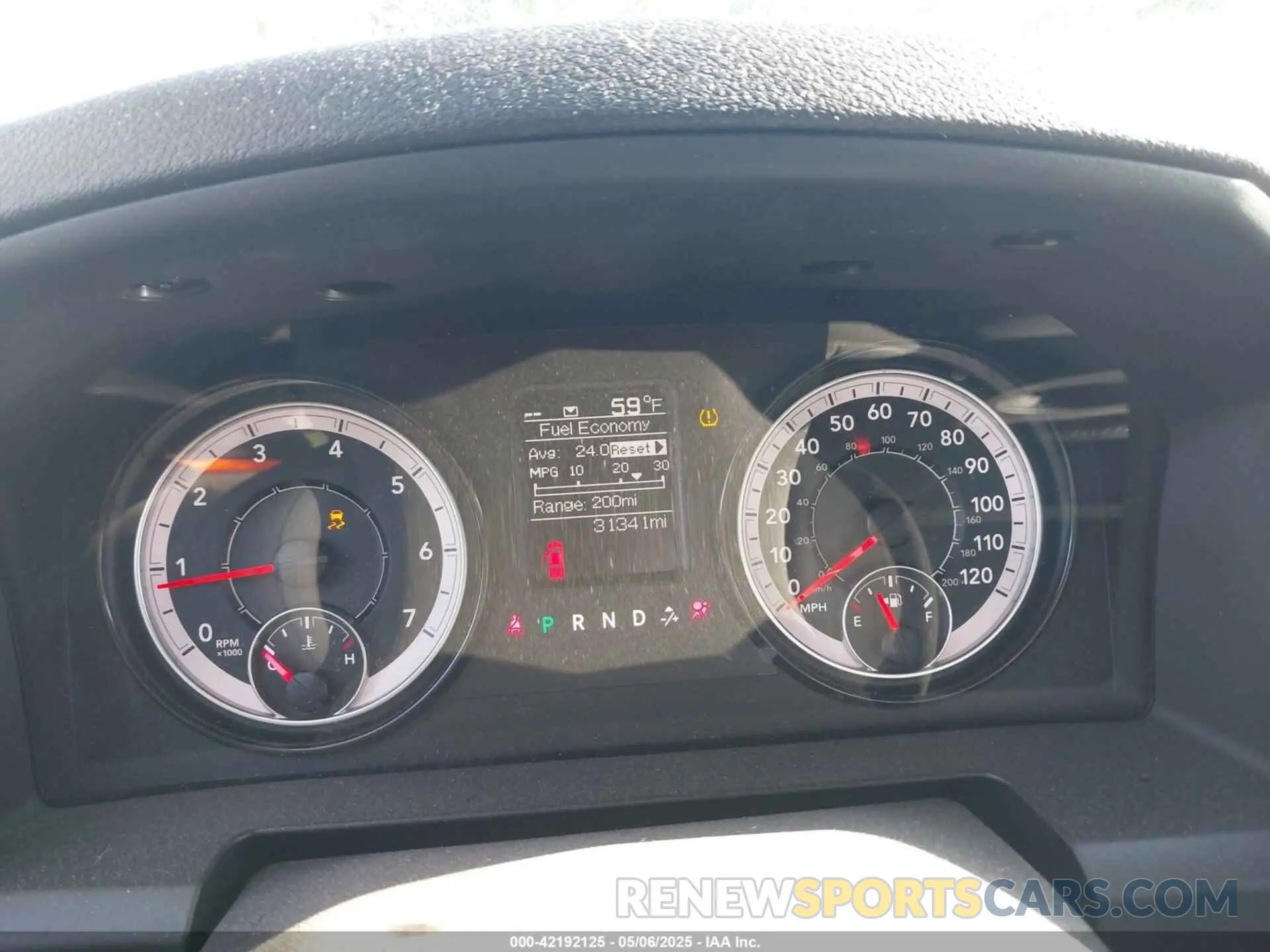 7 fotografías del automóvil dañado 3C6JR6DG5NG412610 RAM 1500 CLASSIC 2022