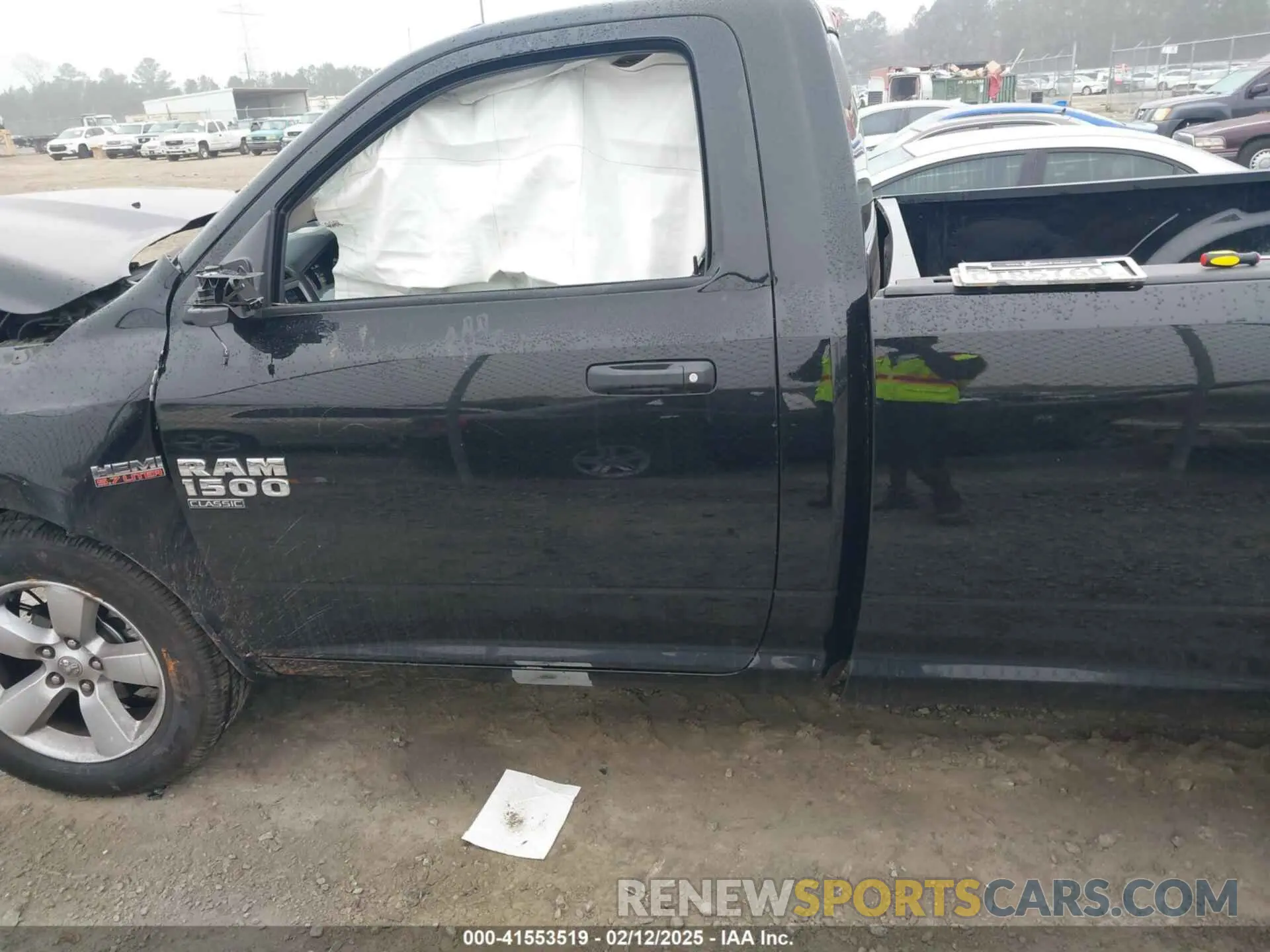 15 fotografías del automóvil dañado 3C6JR6DTXNG210570 RAM 1500 CLASSIC 2022