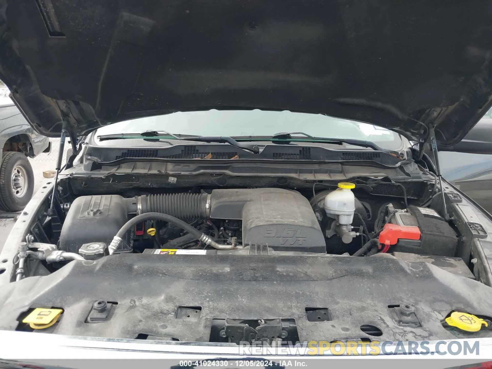10 fotografías del automóvil dañado 3C6RR6KG3NG307425 RAM 1500 CLASSIC 2022
