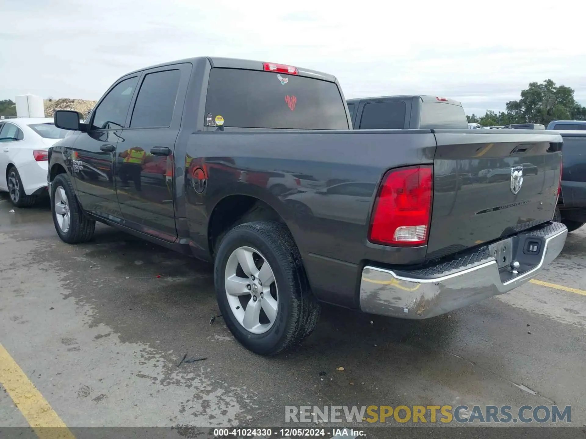 3 fotografías del automóvil dañado 3C6RR6KG3NG307425 RAM 1500 CLASSIC 2022