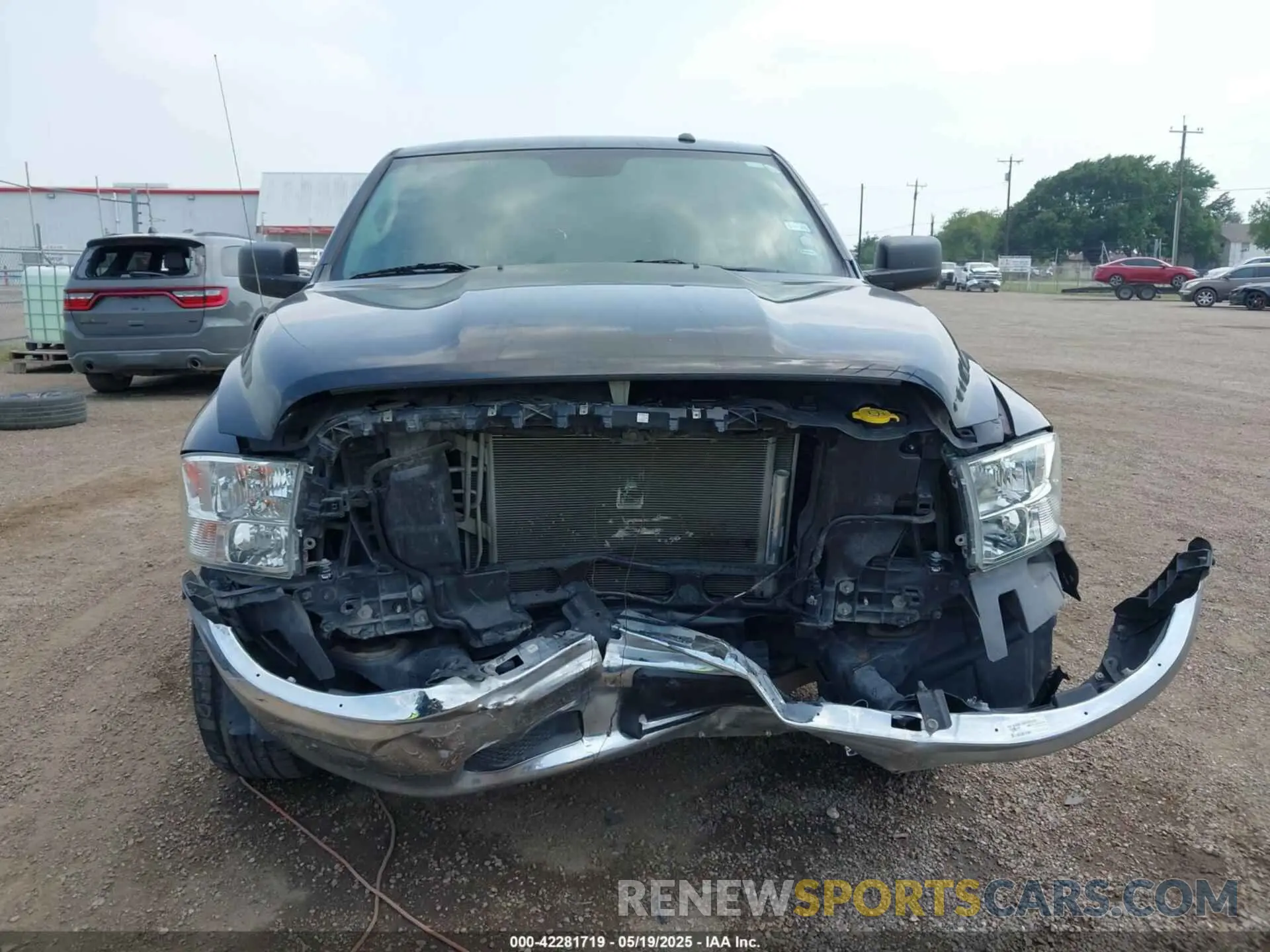13 fotografías del automóvil dañado 3C6RR6KG4NG172472 RAM 1500 CLASSIC 2022