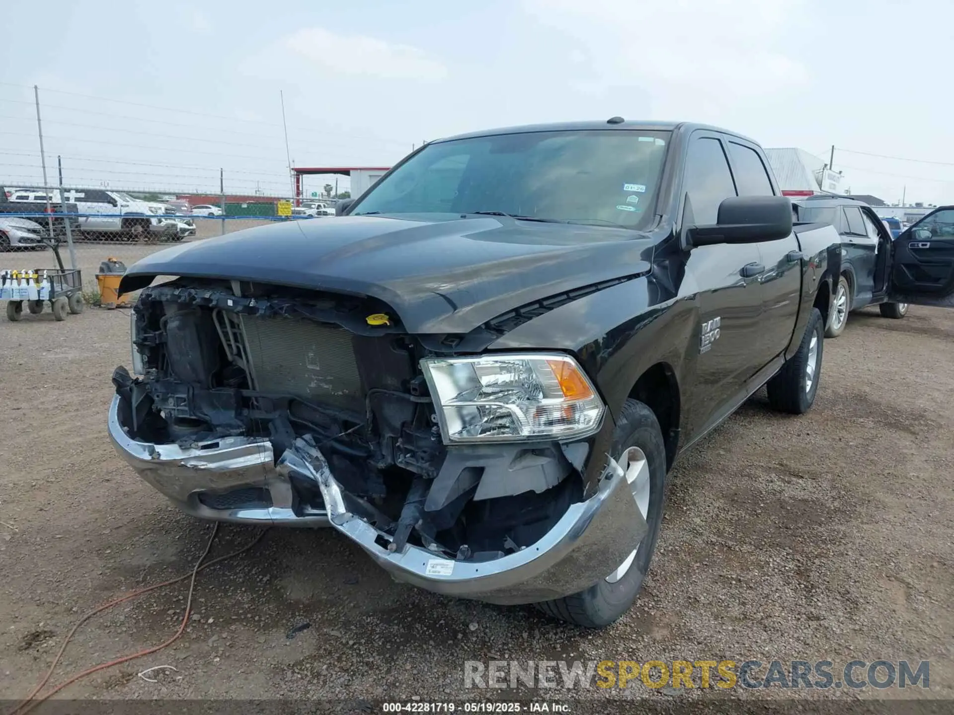 6 fotografías del automóvil dañado 3C6RR6KG4NG172472 RAM 1500 CLASSIC 2022