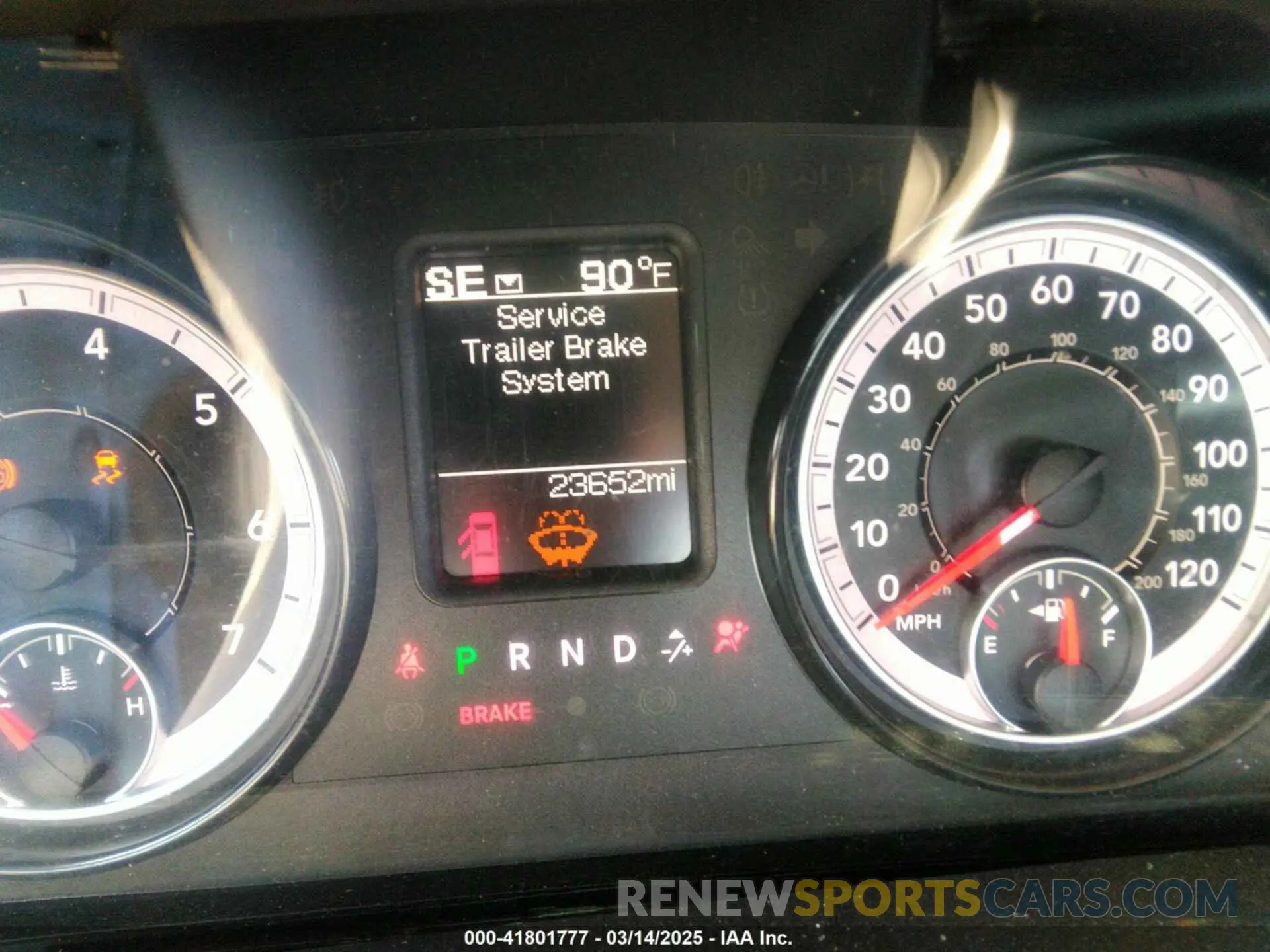 7 fotografías del automóvil dañado 1C6RR6FG9PS522927 RAM 1500 CLASSIC 2023