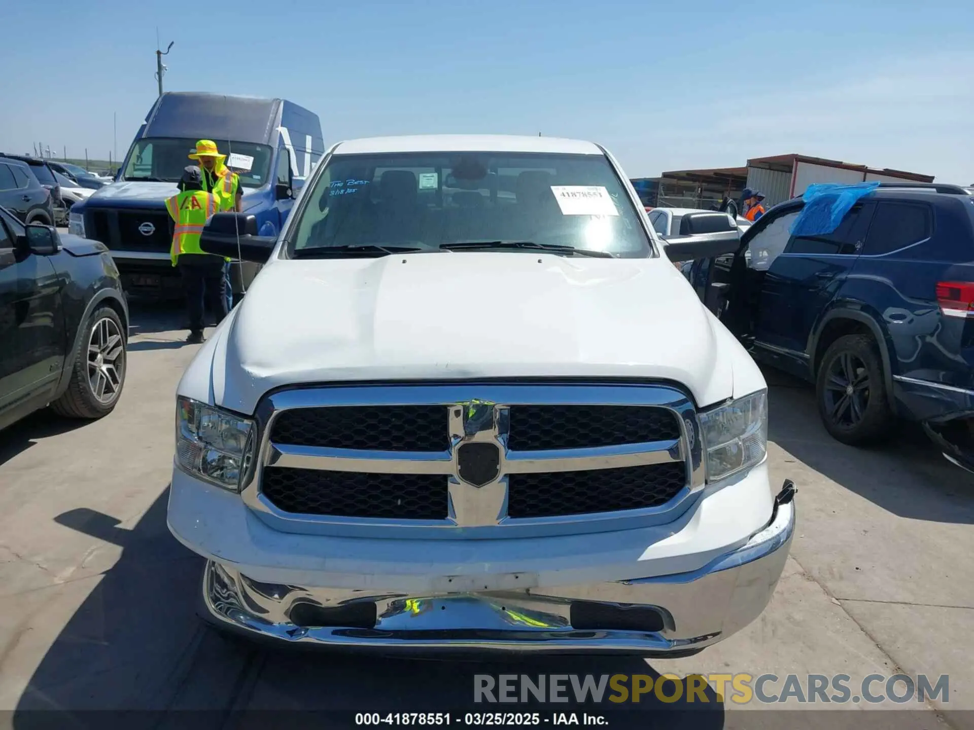 12 fotografías del automóvil dañado 1C6RR7LG7PS517235 RAM 1500 CLASSIC 2023