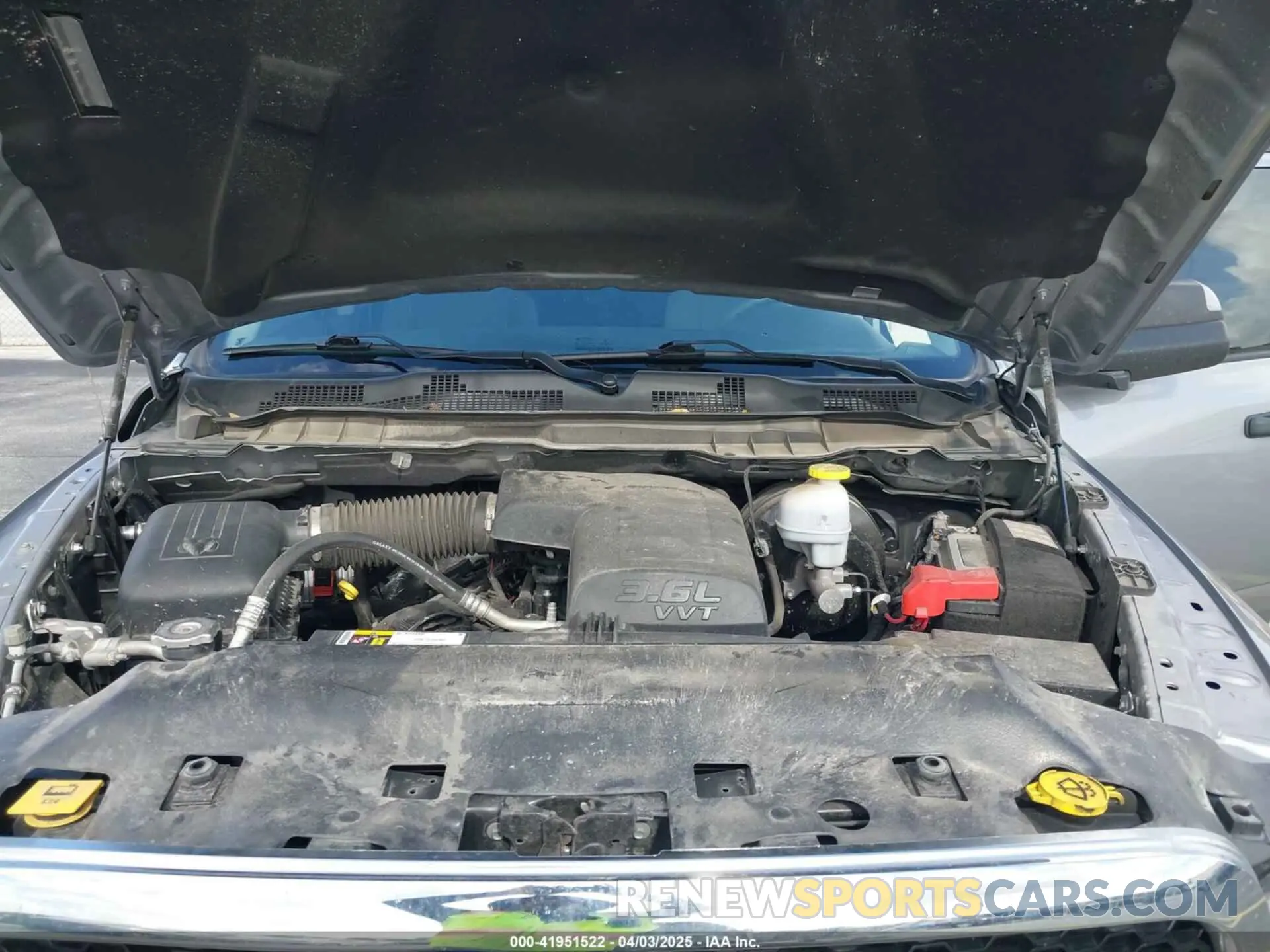 10 fotografías del automóvil dañado 1C6RR7LGXPS516872 RAM 1500 CLASSIC 2023