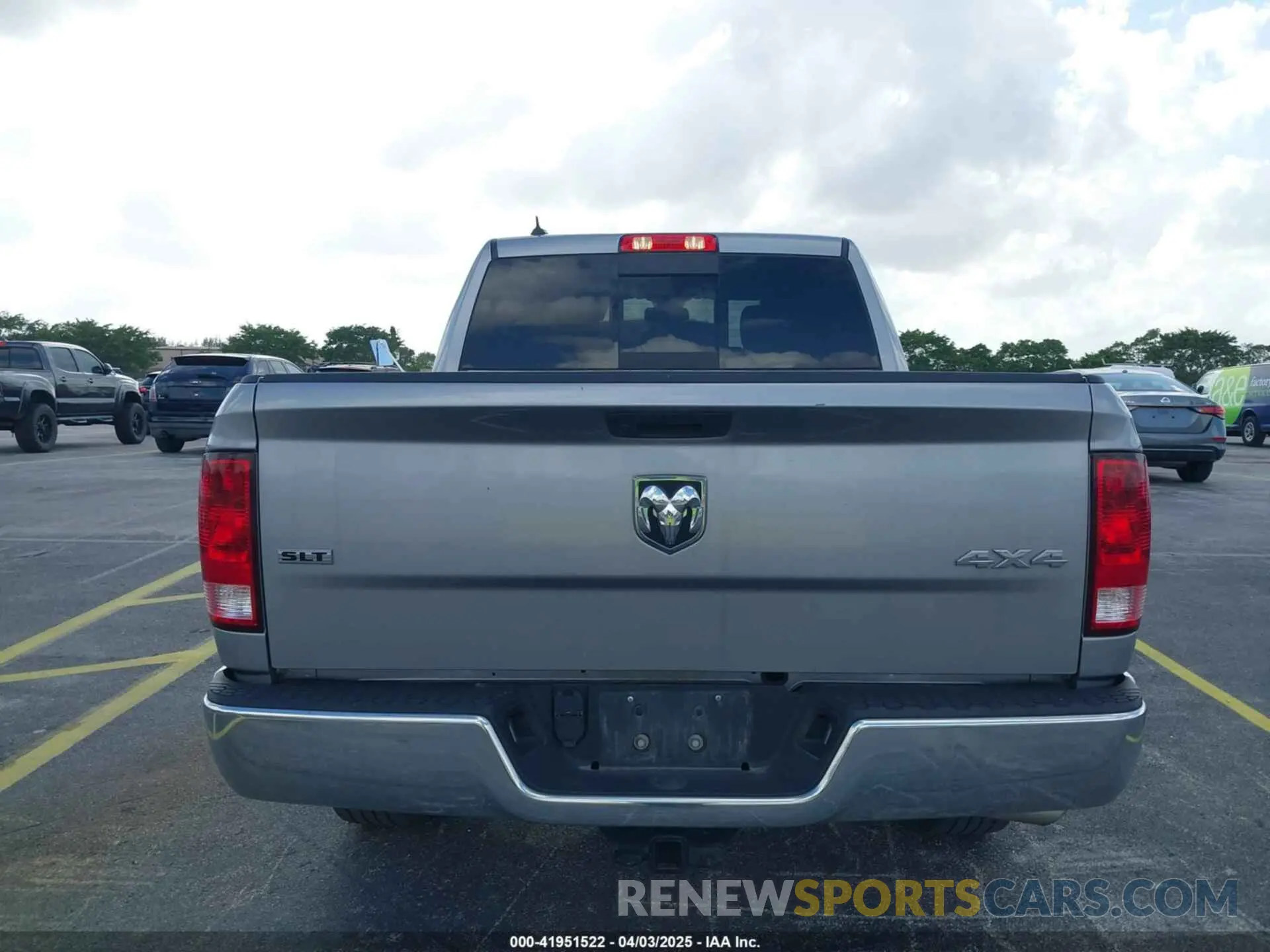 16 fotografías del automóvil dañado 1C6RR7LGXPS516872 RAM 1500 CLASSIC 2023