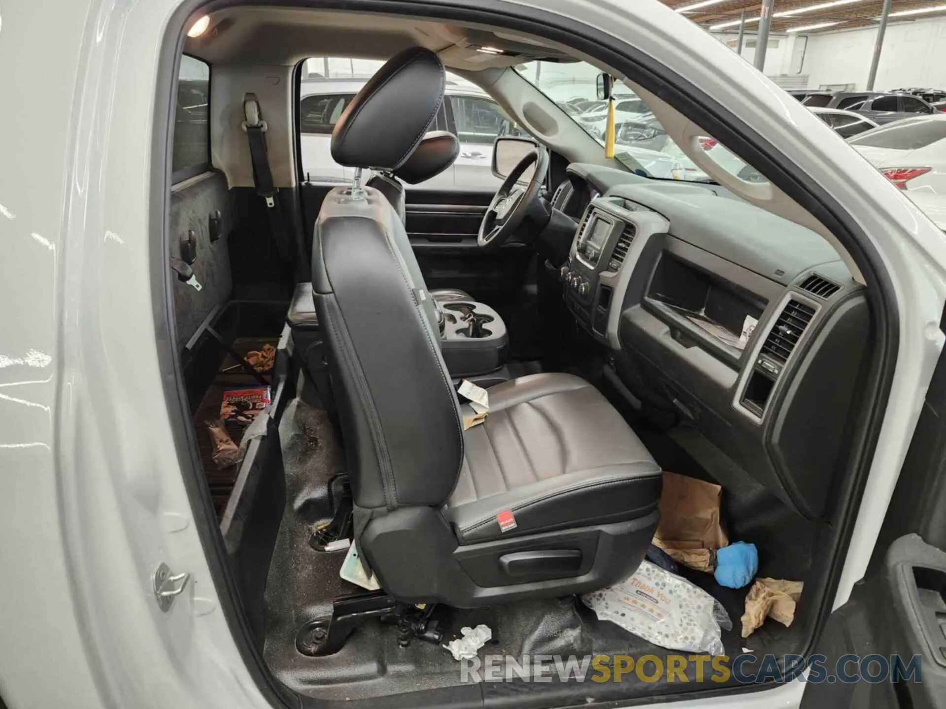 7 fotografías del automóvil dañado 3C6JR6DG1PG541107 RAM 1500 CLASSIC 2023
