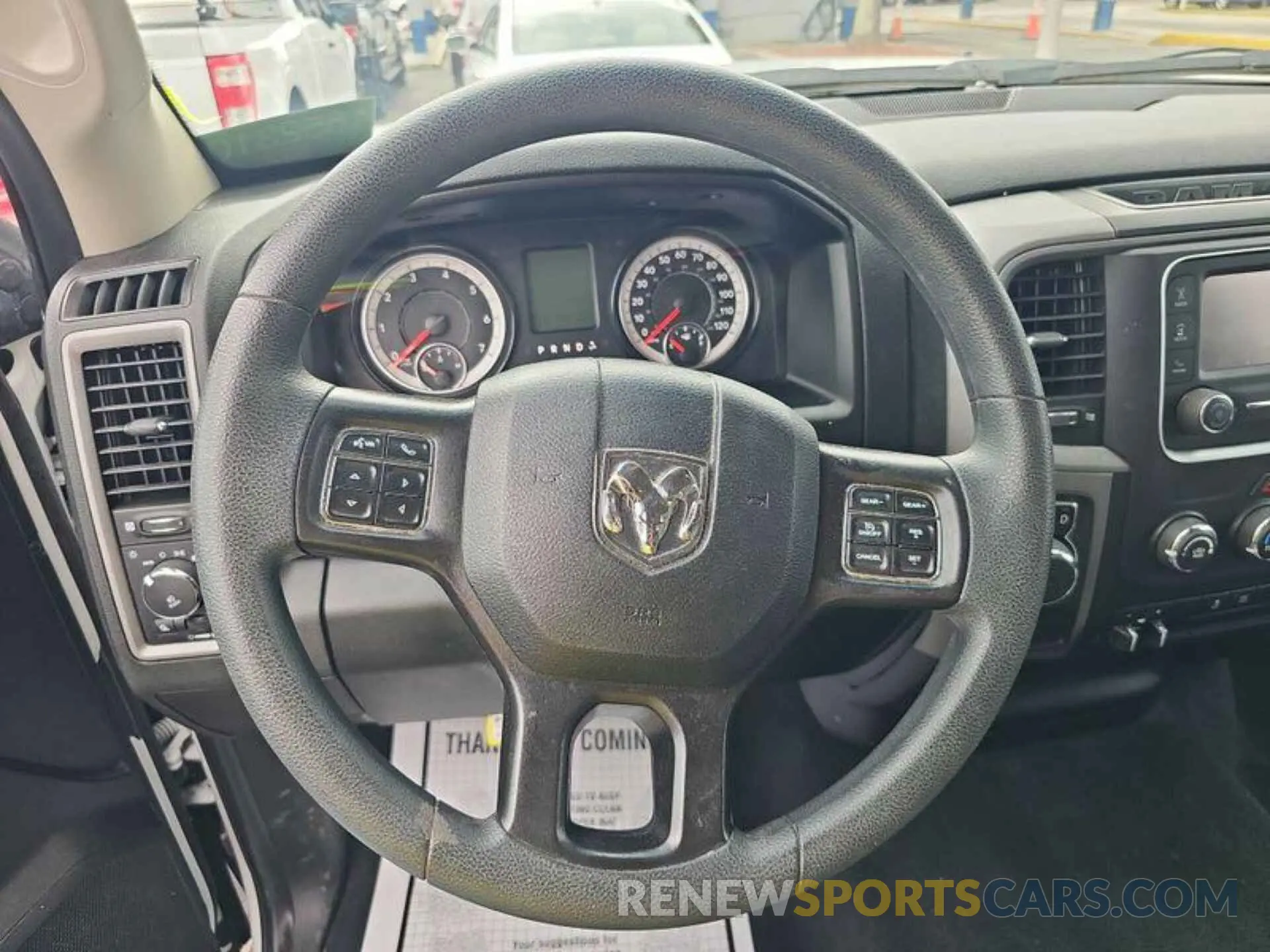 16 fotografías del automóvil dañado 3C6JR6DTXPG671738 RAM 1500 CLASSIC 2023