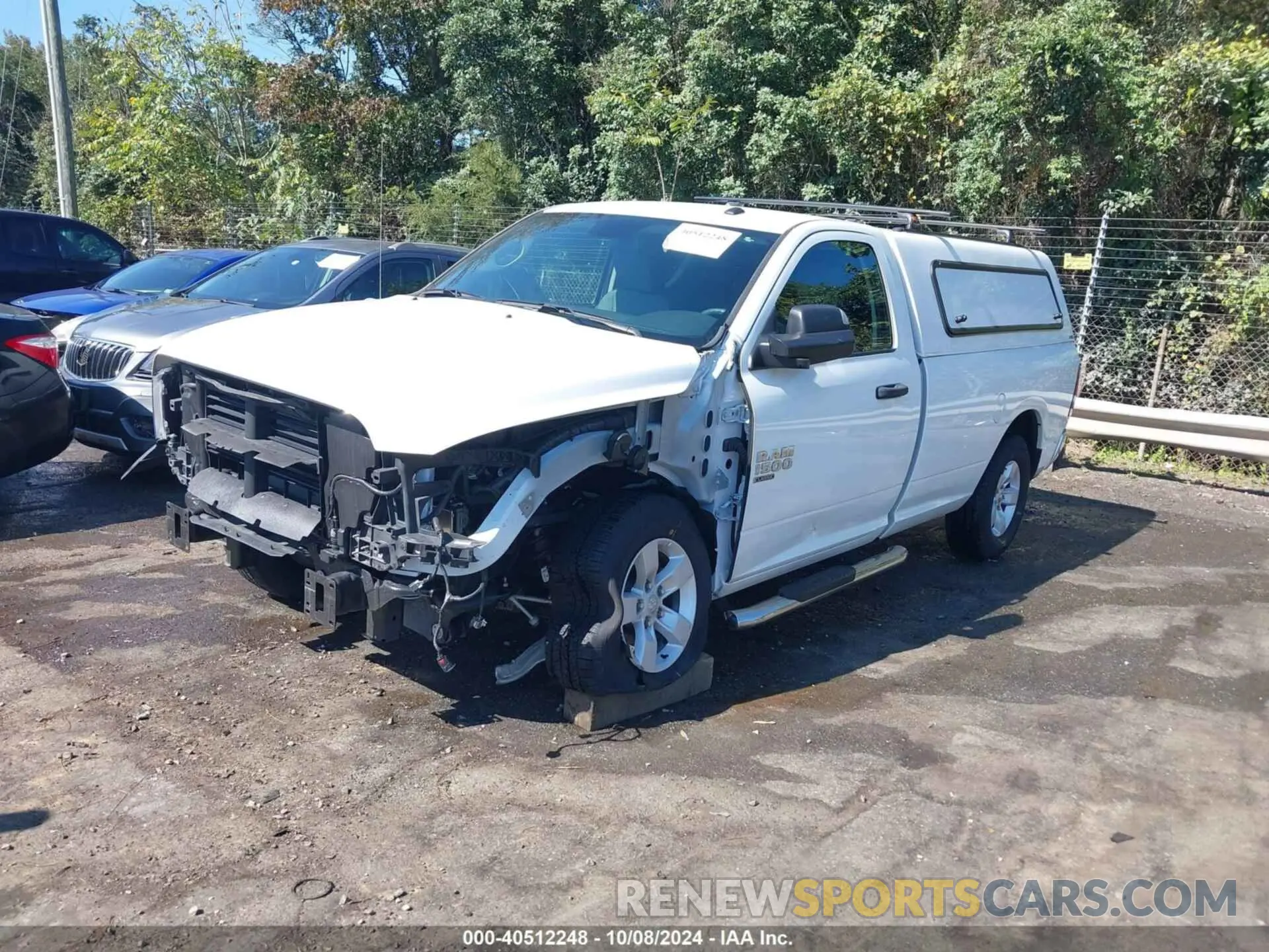 2 fotografías del automóvil dañado 3C6JR7DG3PG640789 RAM 1500 CLASSIC 2023