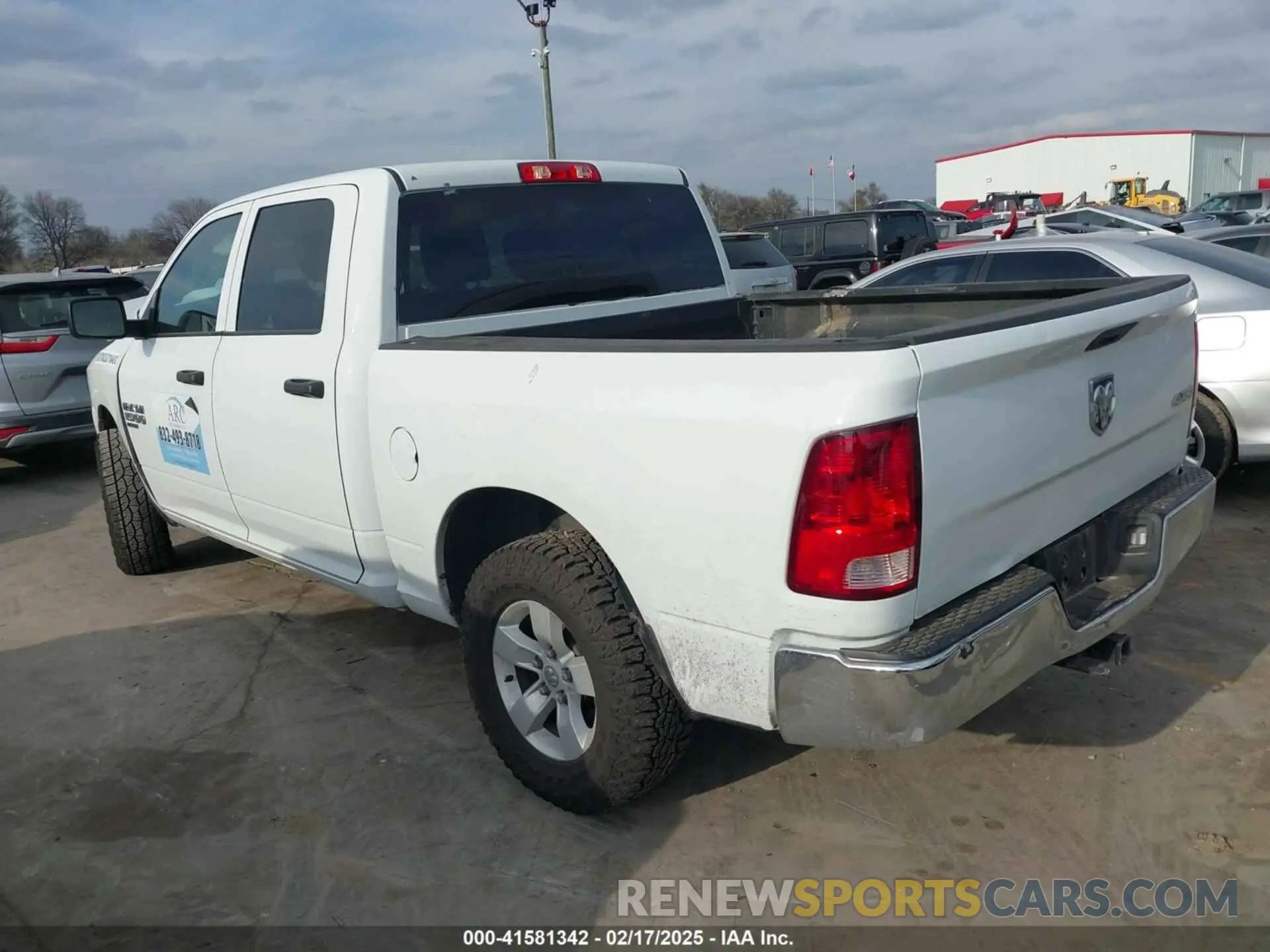 3 fotografías del automóvil dañado 3C6RR7KG3PG668288 RAM 1500 CLASSIC 2023