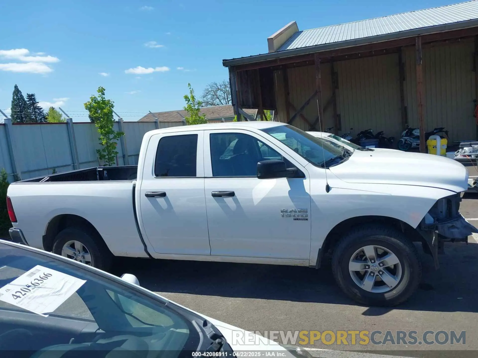 14 fotografías del automóvil dañado 1C6RR6GG4RS135980 RAM 1500 CLASSIC 2024
