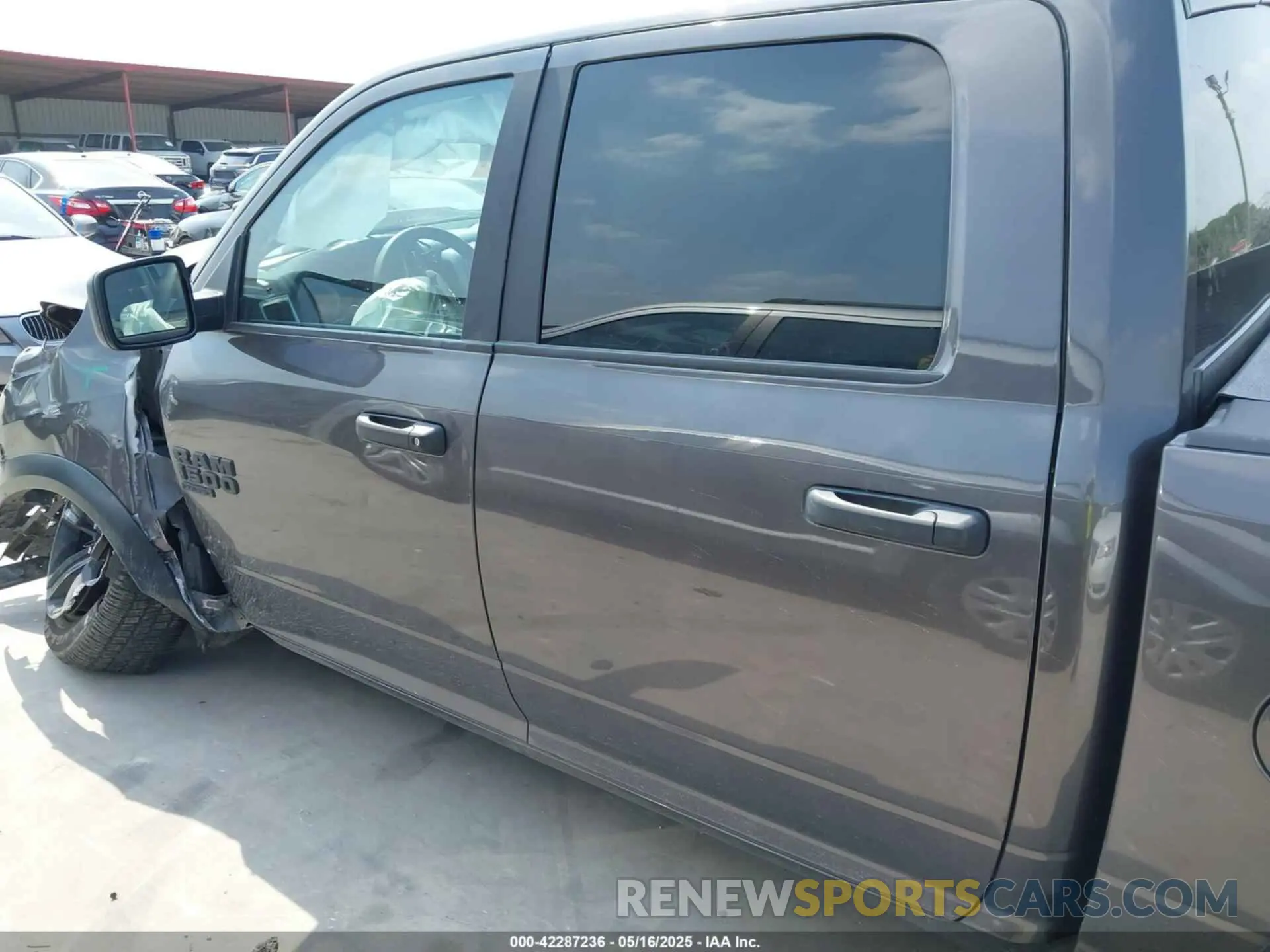 14 fotografías del automóvil dañado 1C6RR6LG5RS127814 RAM 1500 CLASSIC 2024