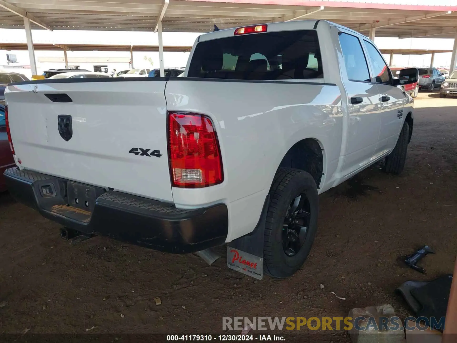 4 fotografías del automóvil dañado 1C6RR7KG5RS130283 RAM 1500 CLASSIC 2024