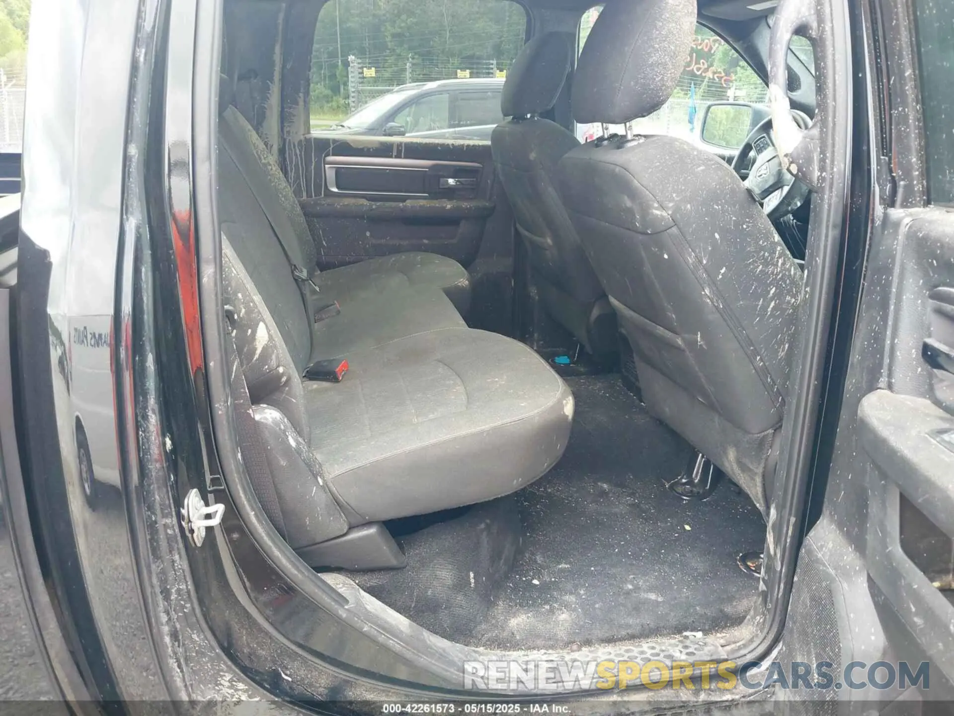 8 fotografías del automóvil dañado 1C6RR7LG4RS147851 RAM 1500 CLASSIC 2024