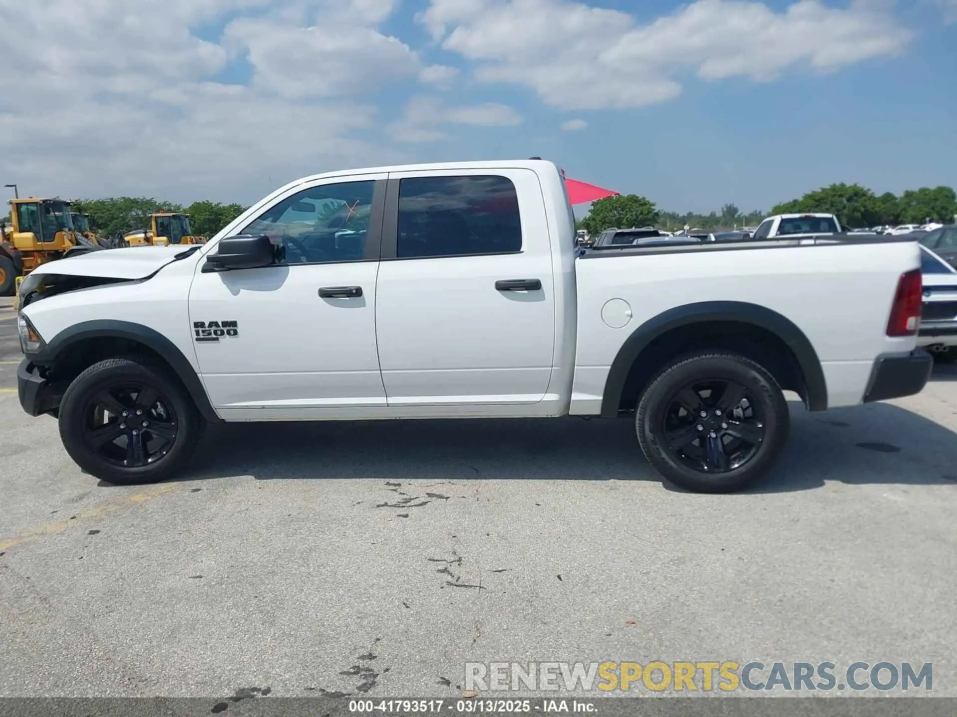 14 fotografías del automóvil dañado 1C6RR7LG6RS147589 RAM 1500 CLASSIC 2024