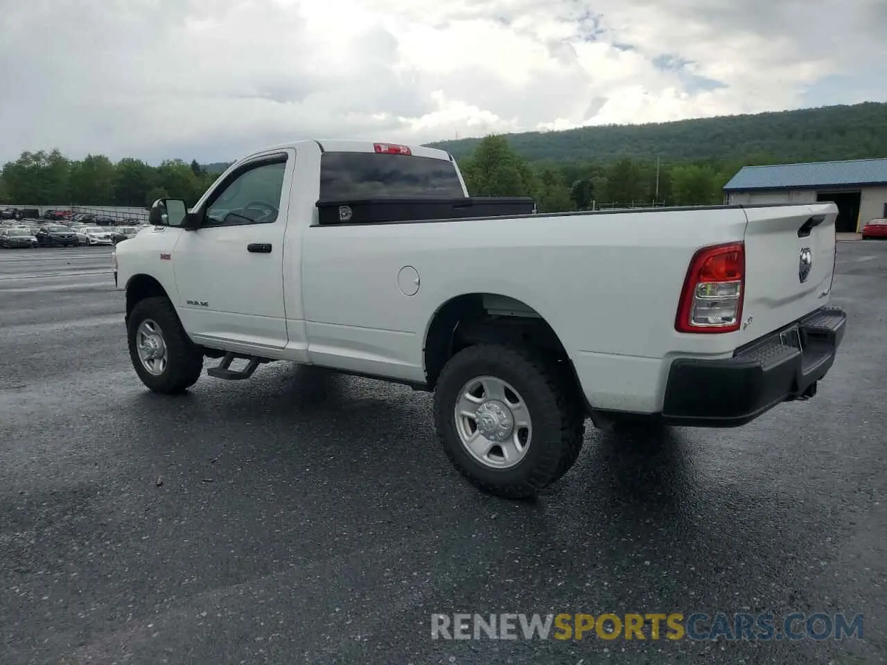 2 fotografías del automóvil dañado 3C6MR5AJ7KG666726 RAM 2500 2019