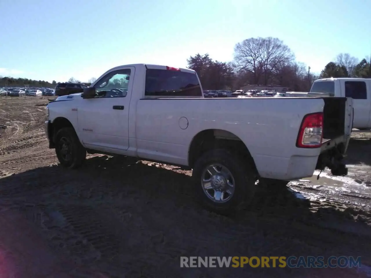2 fotografías del automóvil dañado 3C6MR5AJXKG553806 RAM 2500 2019