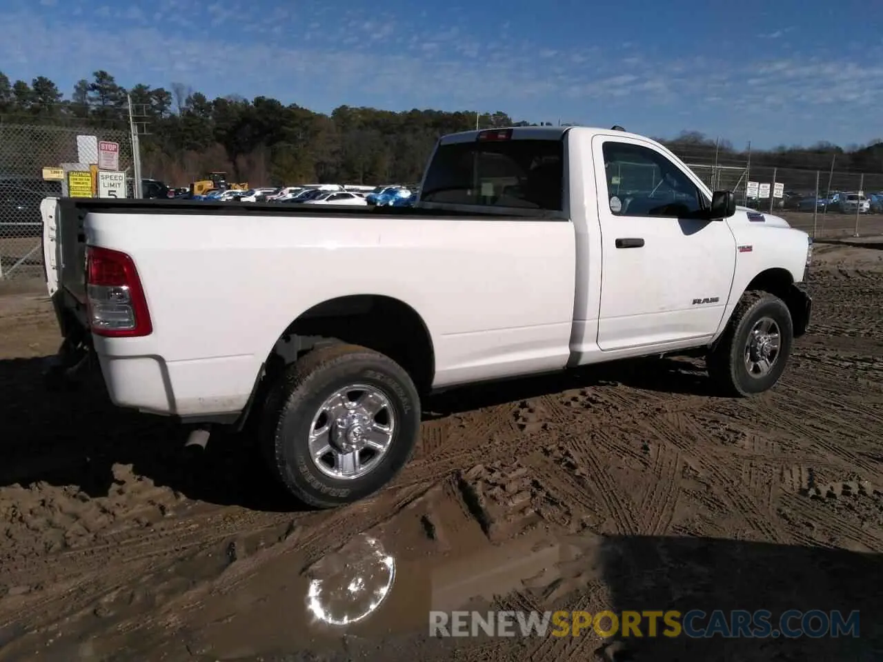 3 fotografías del automóvil dañado 3C6MR5AJXKG553806 RAM 2500 2019