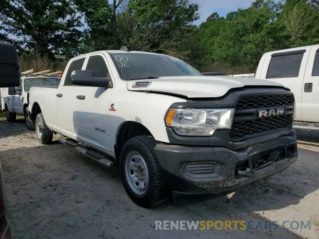 4 fotografías del automóvil dañado 3C6UR4HL4KG576211 RAM 2500 2019