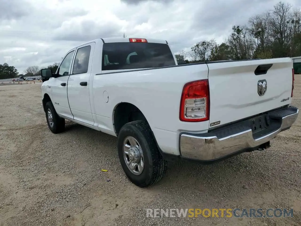 2 fotografías del automóvil dañado 3C6UR5CJ1KG602663 RAM 2500 2019
