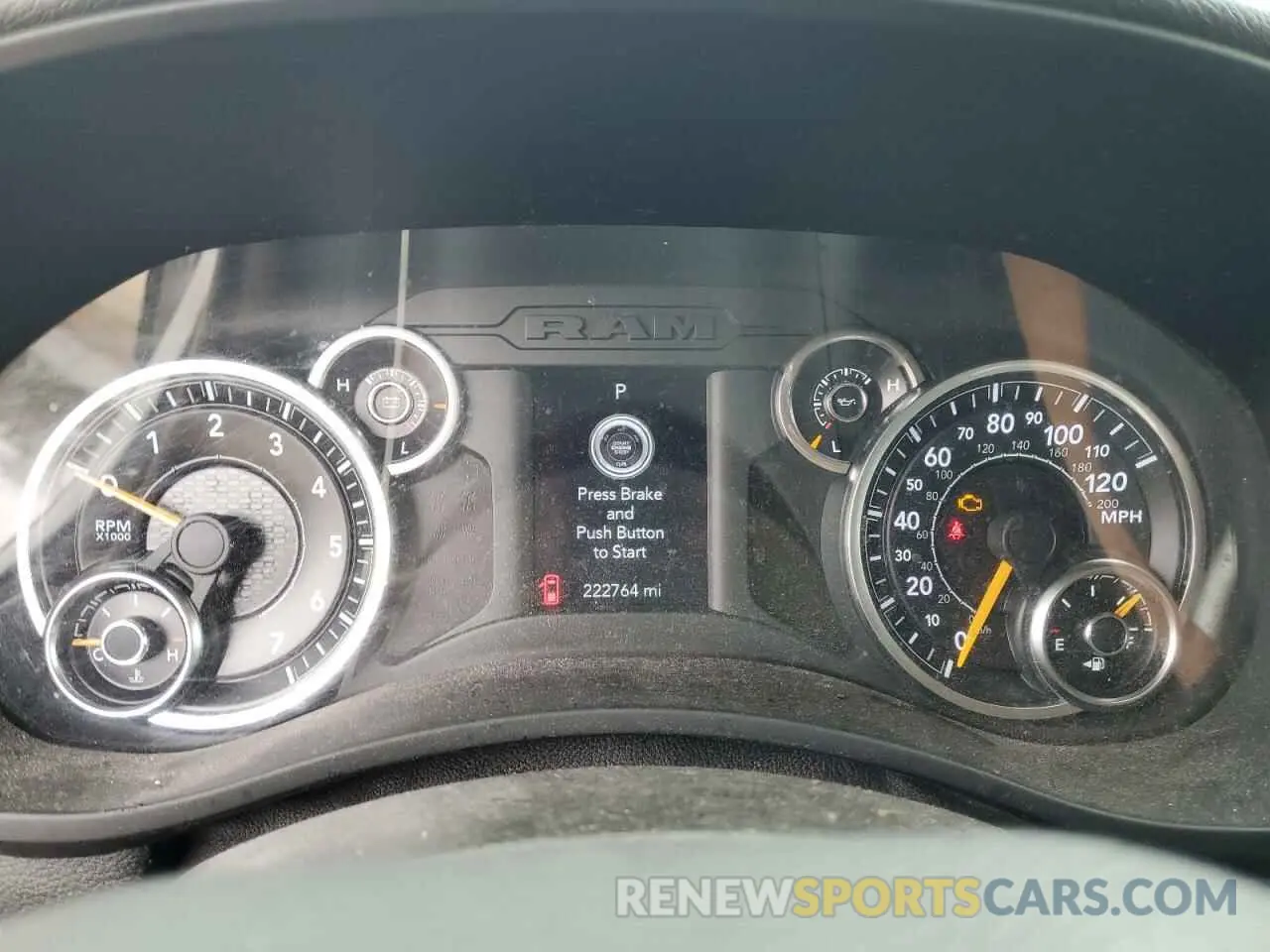 9 fotografías del automóvil dañado 3C6UR5CJ1KG602663 RAM 2500 2019