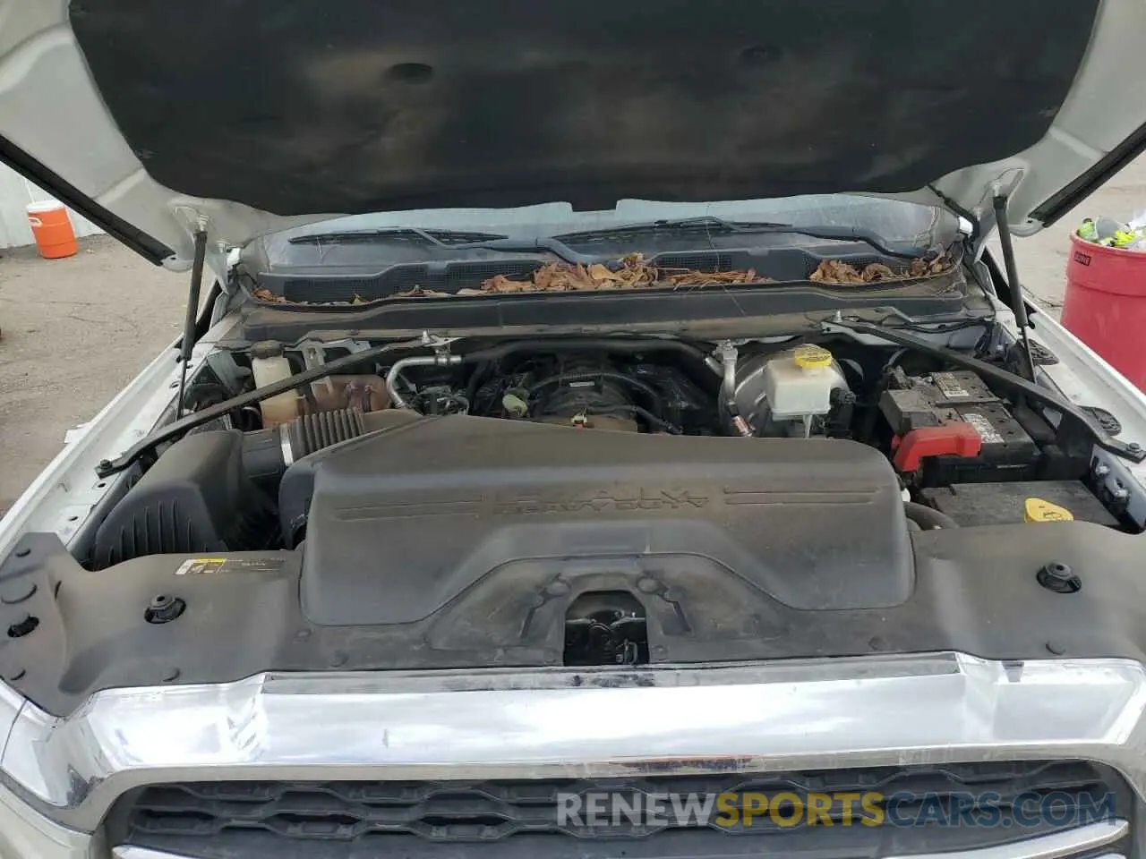 11 fotografías del automóvil dañado 3C6UR5CJ2KG565445 RAM 2500 2019