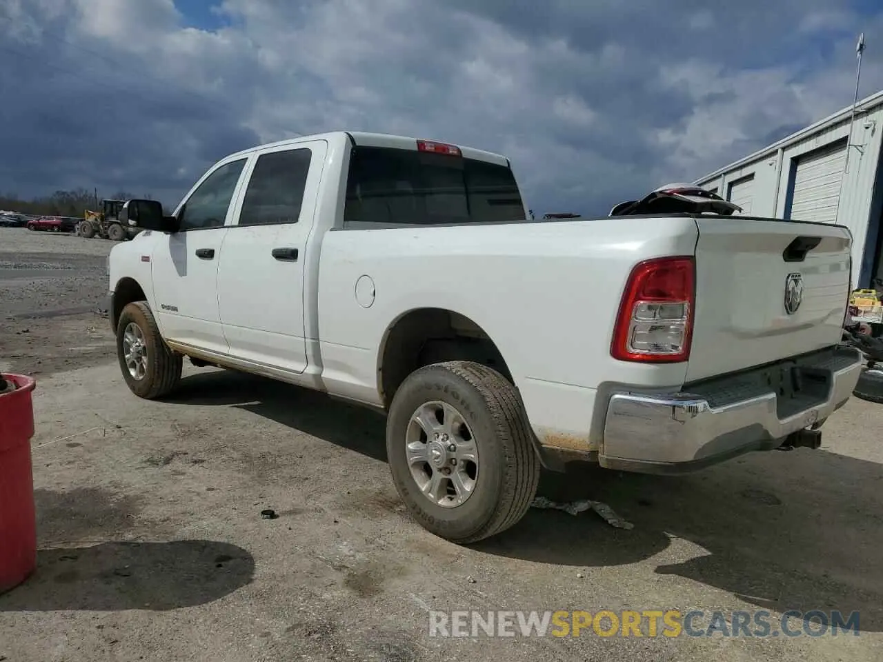 2 fotografías del automóvil dañado 3C6UR5CJ2KG565445 RAM 2500 2019