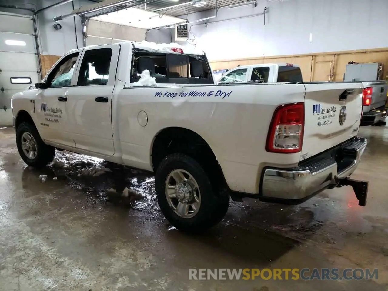 2 fotografías del automóvil dañado 3C6UR5CJ2KG573934 RAM 2500 2019