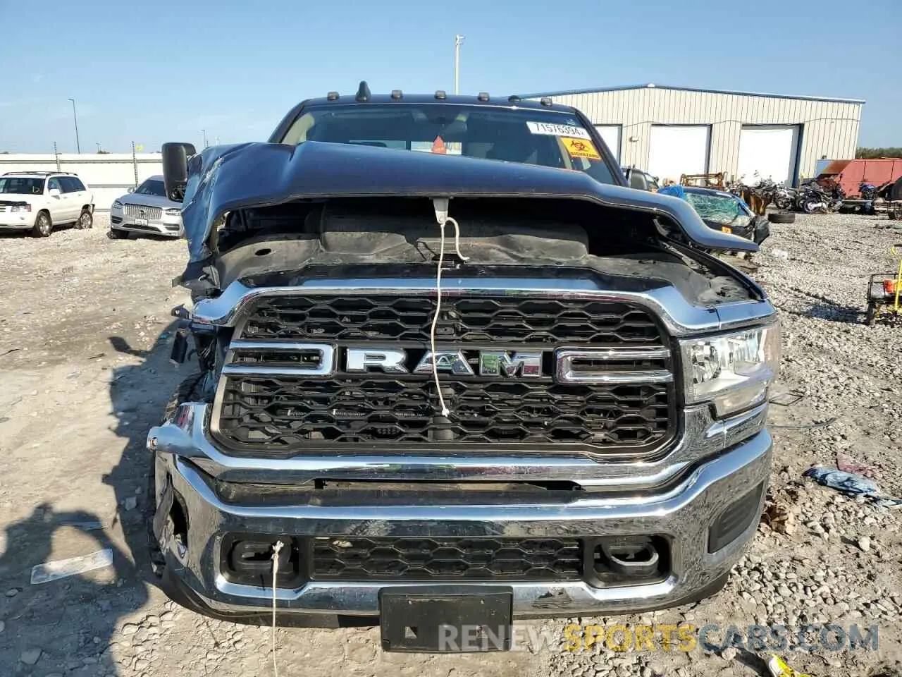 5 fotografías del automóvil dañado 3C6UR5CJ6KG553668 RAM 2500 2019