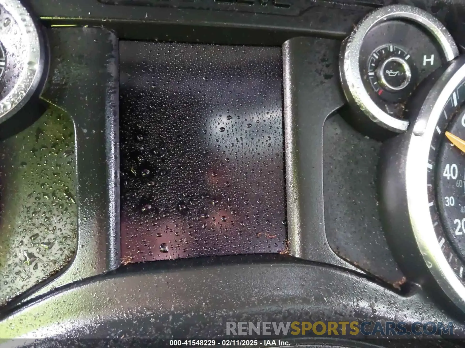 14 fotografías del automóvil dañado 3C6UR5CJ7KG611707 RAM 2500 2019