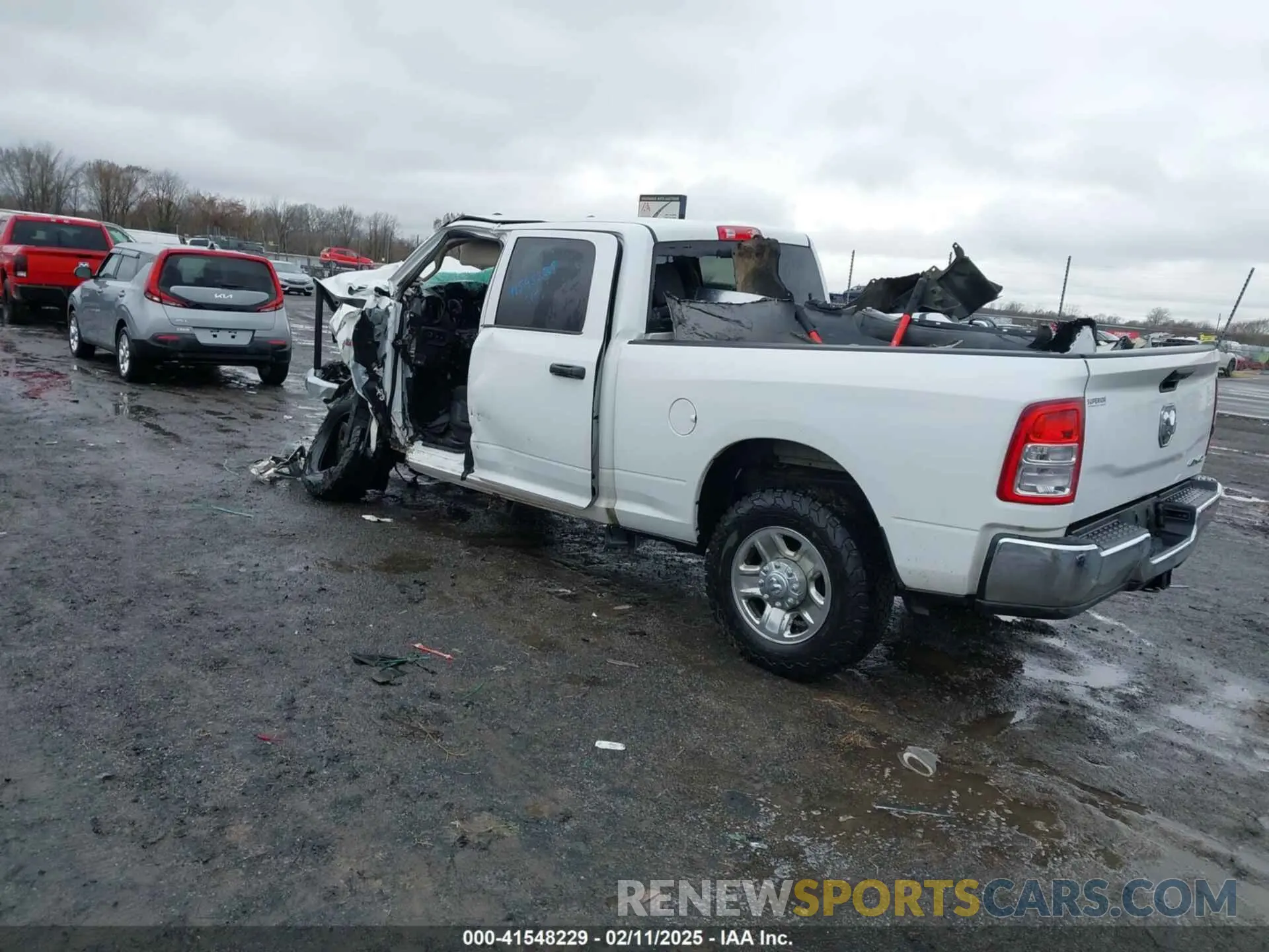 3 fotografías del automóvil dañado 3C6UR5CJ7KG611707 RAM 2500 2019