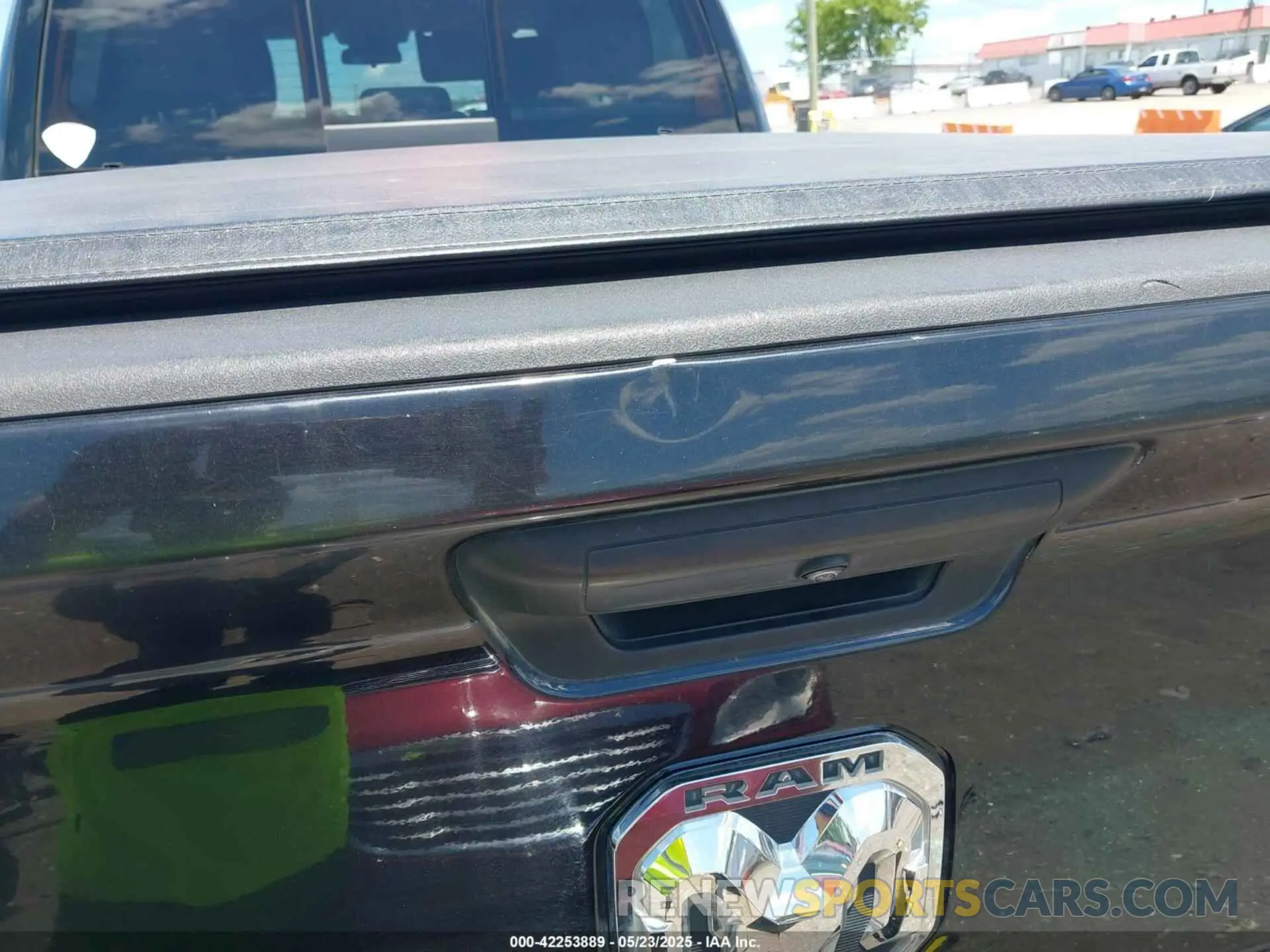 17 fotografías del automóvil dañado 3C6UR5CL7KG552062 RAM 2500 2019
