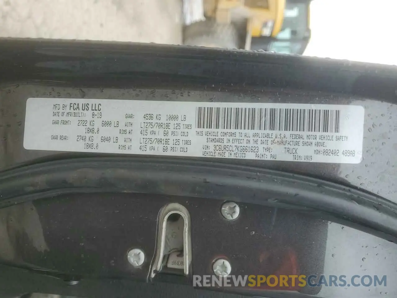 12 fotografías del automóvil dañado 3C6UR5CL7KG661623 RAM 2500 2019