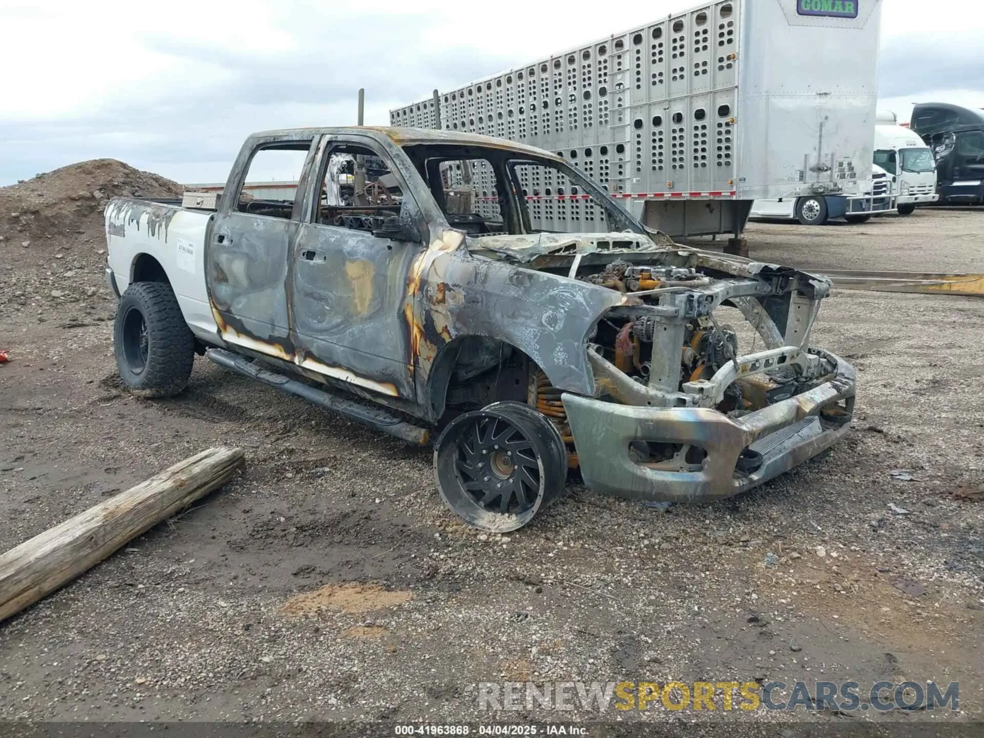 1 fotografías del automóvil dañado 3C6UR5CL9KG641227 RAM 2500 2019