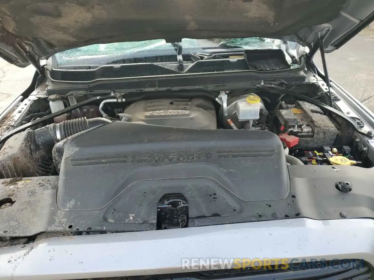 12 fotografías del automóvil dañado 3C6UR5DJ9KG608533 RAM 2500 2019