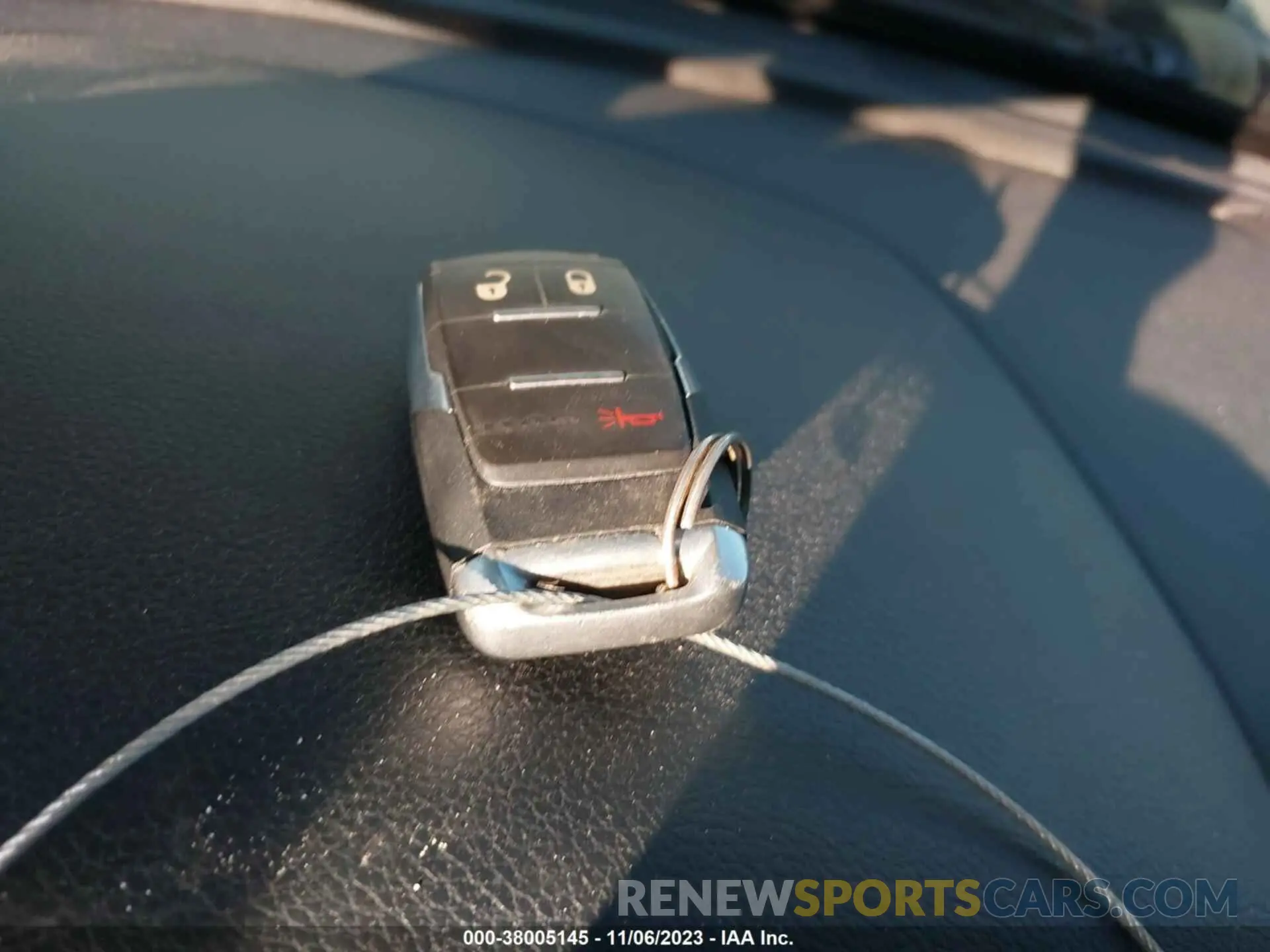 11 fotografías del automóvil dañado 3C6UR5DL0KG598038 RAM 2500 2019