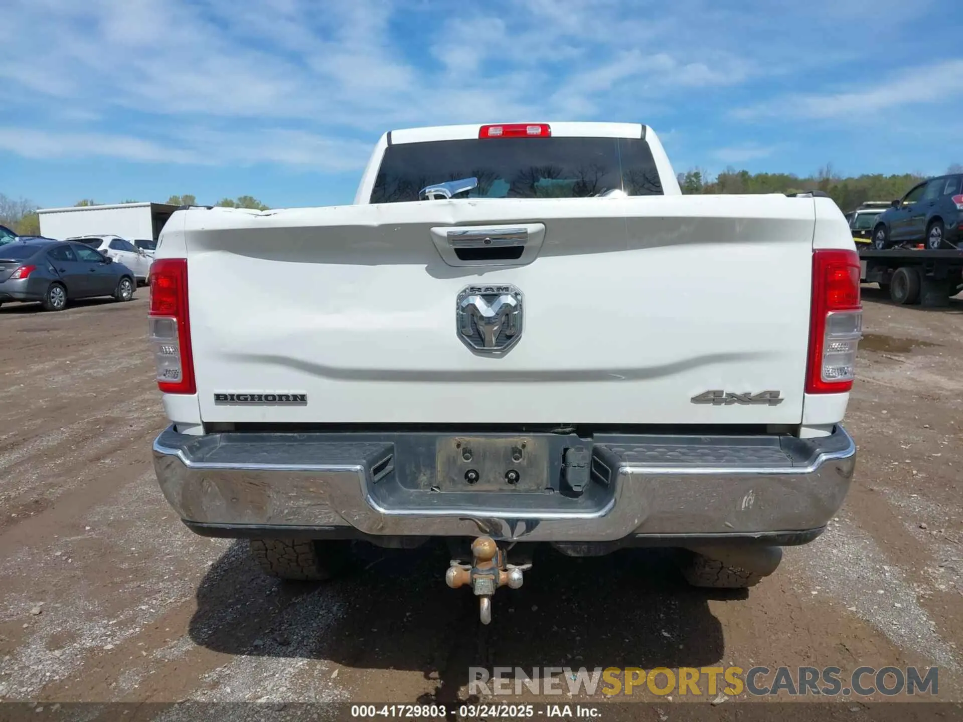 17 fotografías del automóvil dañado 3C6UR5DL2KG675282 RAM 2500 2019