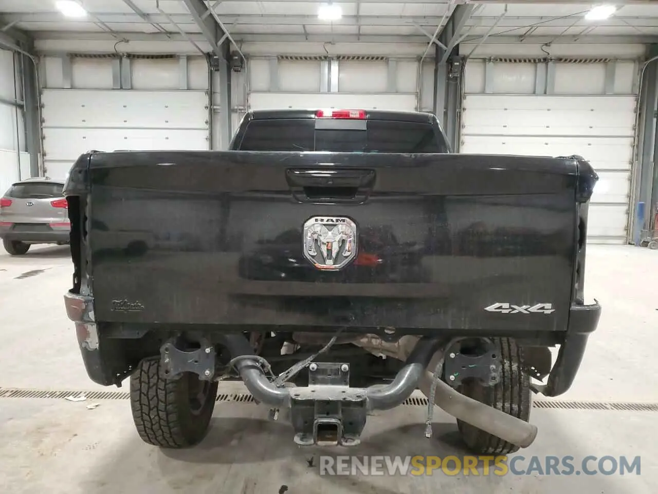 6 fotografías del automóvil dañado 3C6UR5DL3KG559475 RAM 2500 2019