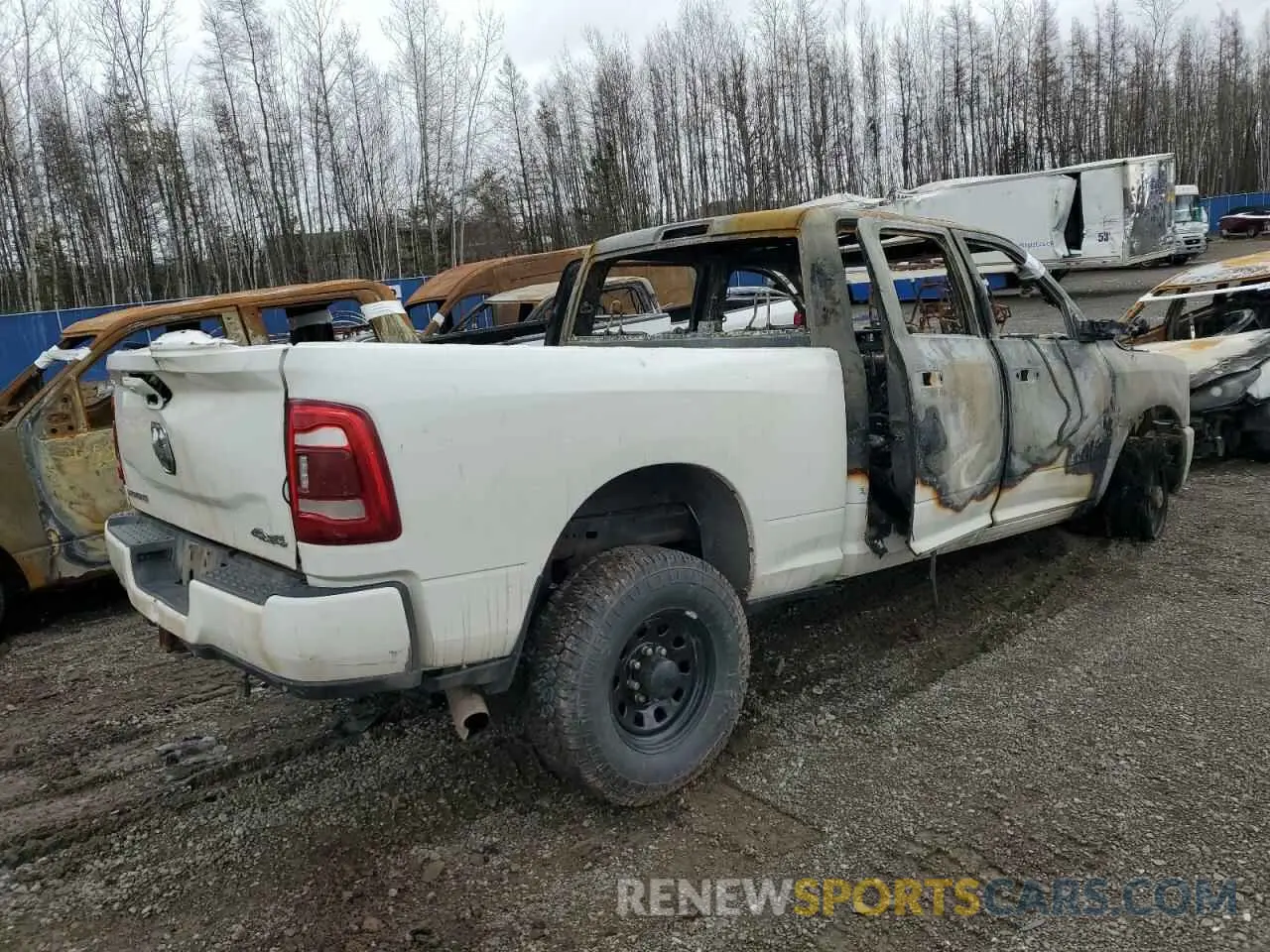 3 fotografías del automóvil dañado 3C6UR5DL6KG517981 RAM 2500 2019